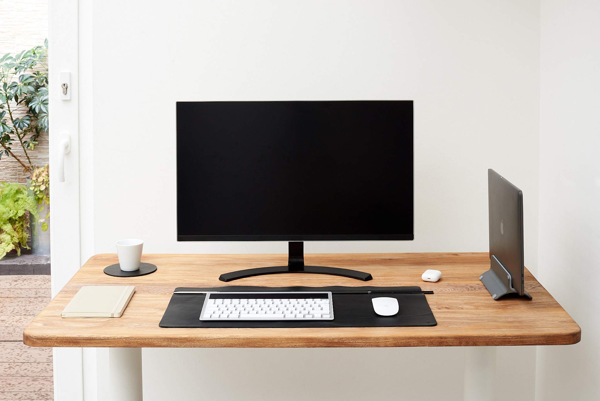 Premium Black Leather Desk Pad for Men - Handmade Blotter & Organizer | Office Supplies & Accessories for Laptop & Home Office | Perfect Gift for Professionals & Executives | Ideal for Work Desks, Conference Rooms & Executive Offices