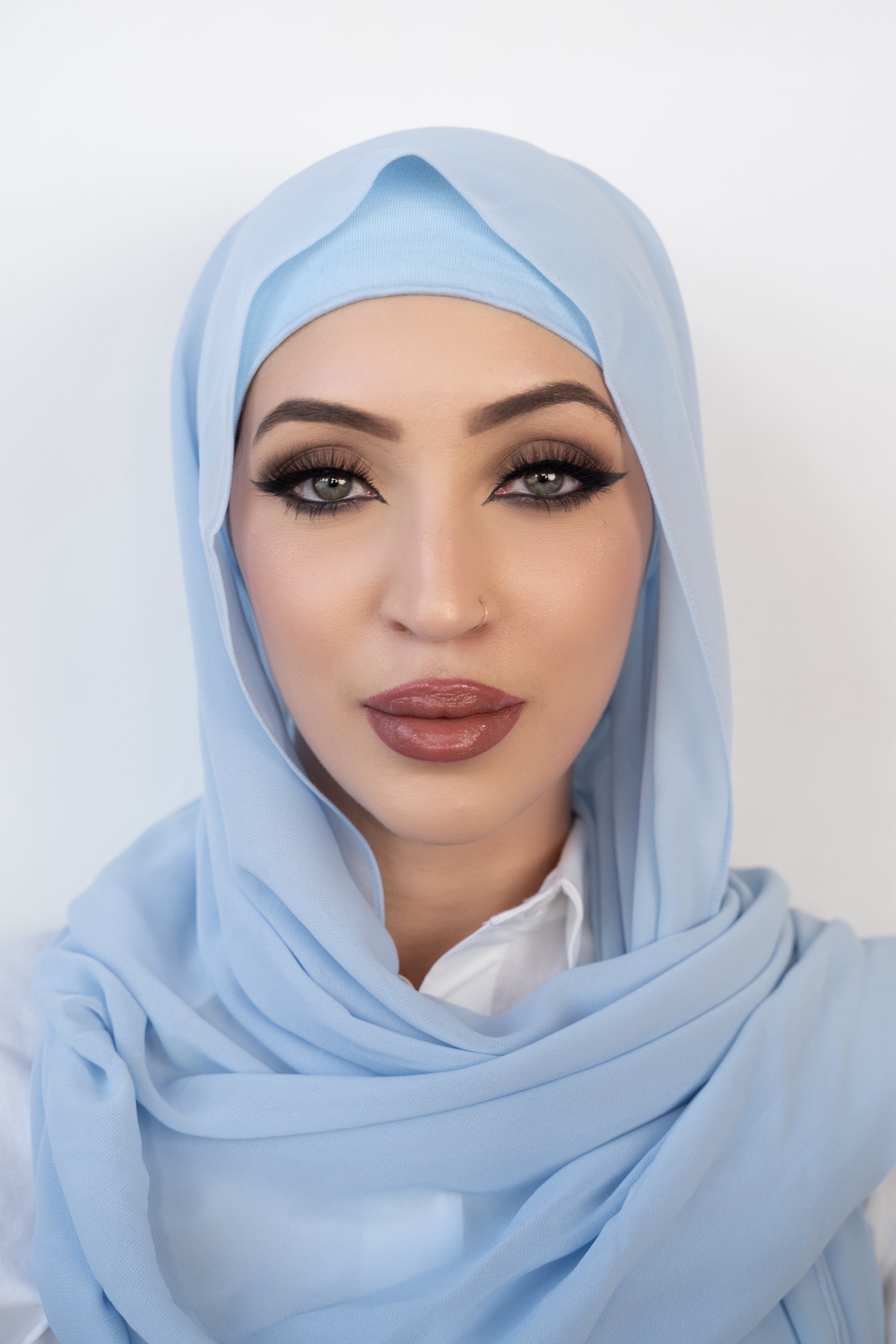 Elegant Chiffon Hijab Set Hanna - Soft & Lightweight Muslim Scarf for Women - Perfect for Daily Wear, Prayer, and Special Occasions
