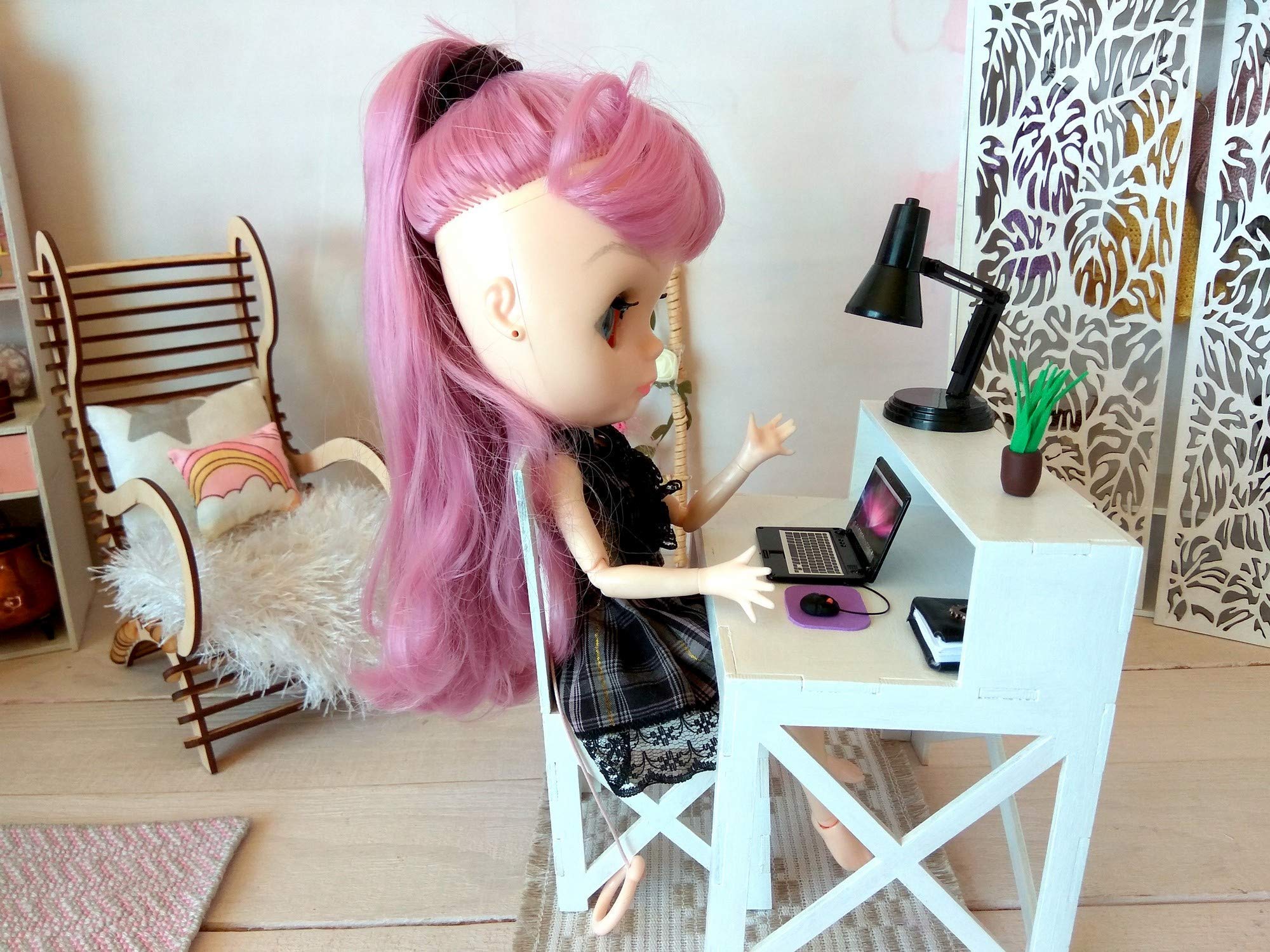 1:6 Scale Miniature Mouse for PC with Mouse Pad - Perfect for Dollhouse, Laptop Diorama & Miniature Computer Setup Scenes