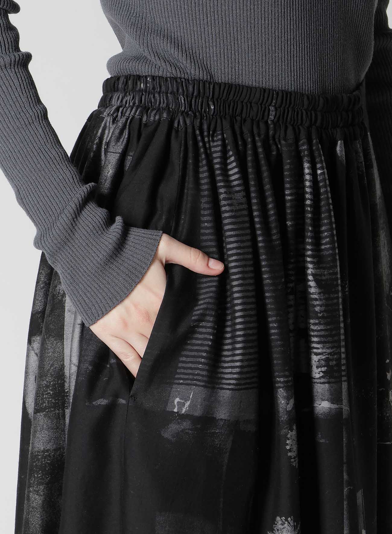 Cupro Blurry Flower Print Right Side Gathered Pants - Women's High Waisted Wide Leg Trousers for Casual Wear & Boho Style Outfits