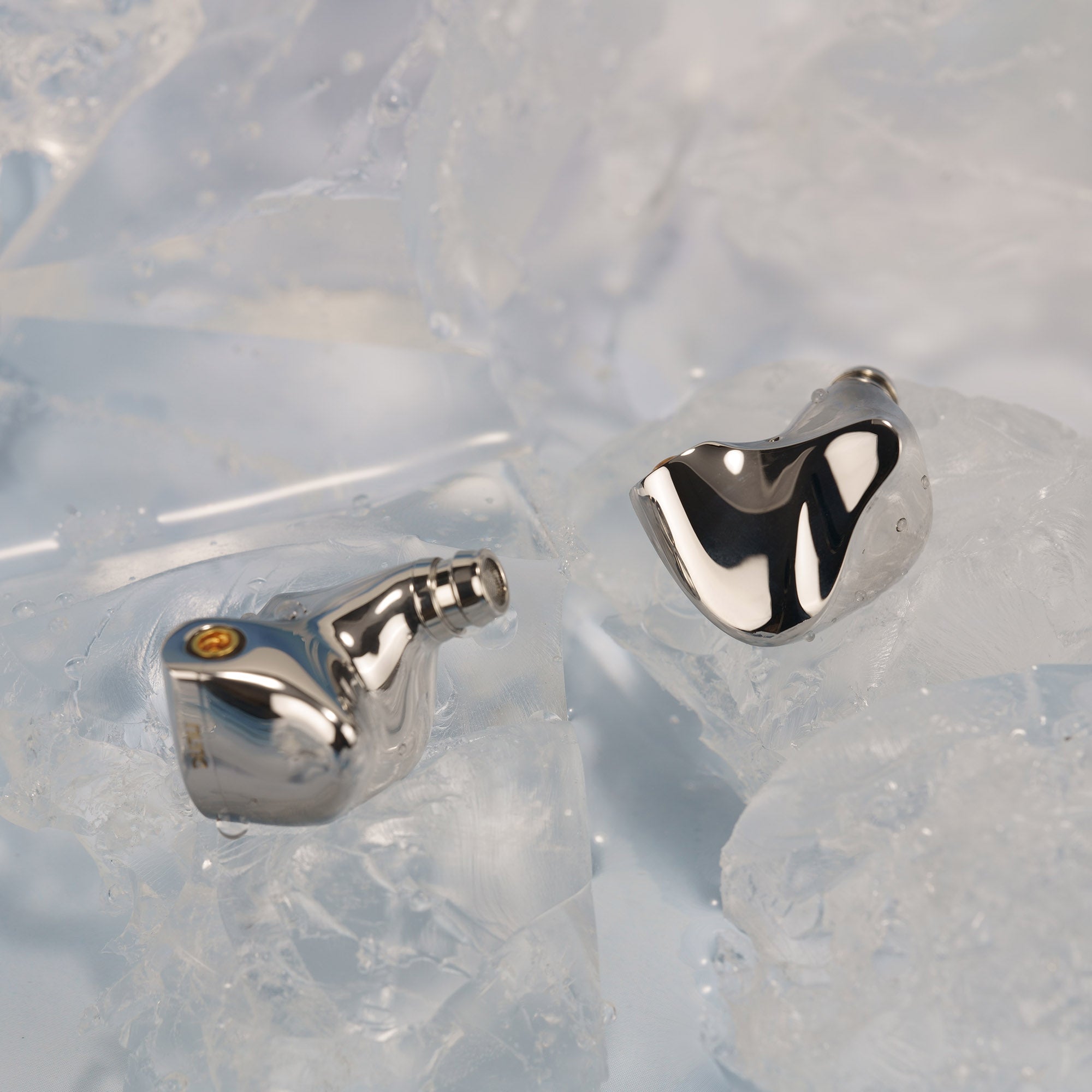 DUNU Glacier High-Fidelity In-Ear Monitors with Detachable Cable - Professional Sound for Audiophiles, Musicians & Studio Use - Perfect for Travel, Commuting & Gaming
