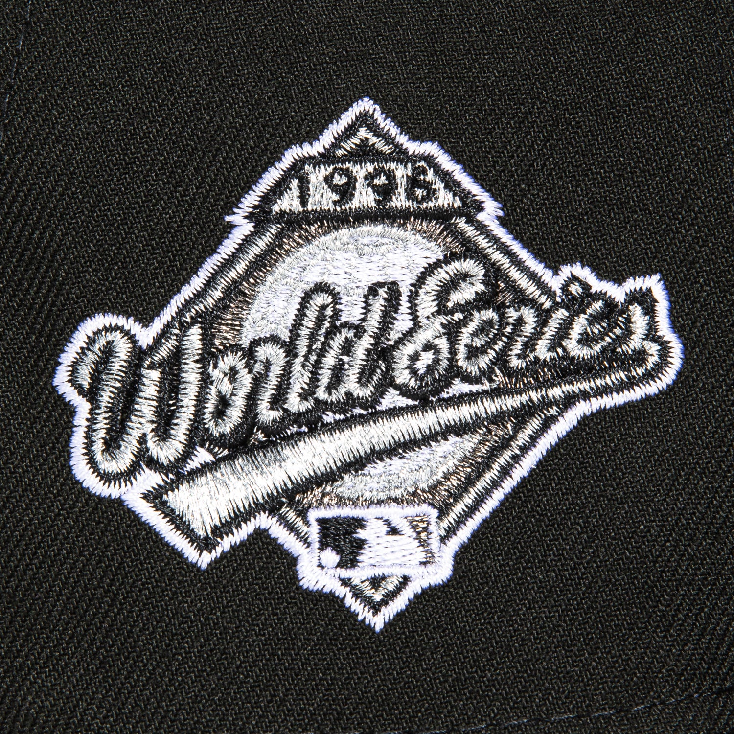 New Era 59Fifty New York Yankees 1996 World Series Patch Snapback Hat - Black & White - Official MLB Baseball Cap for Men & Women - Perfect for Games, Fan Gear & Streetwear Fashion