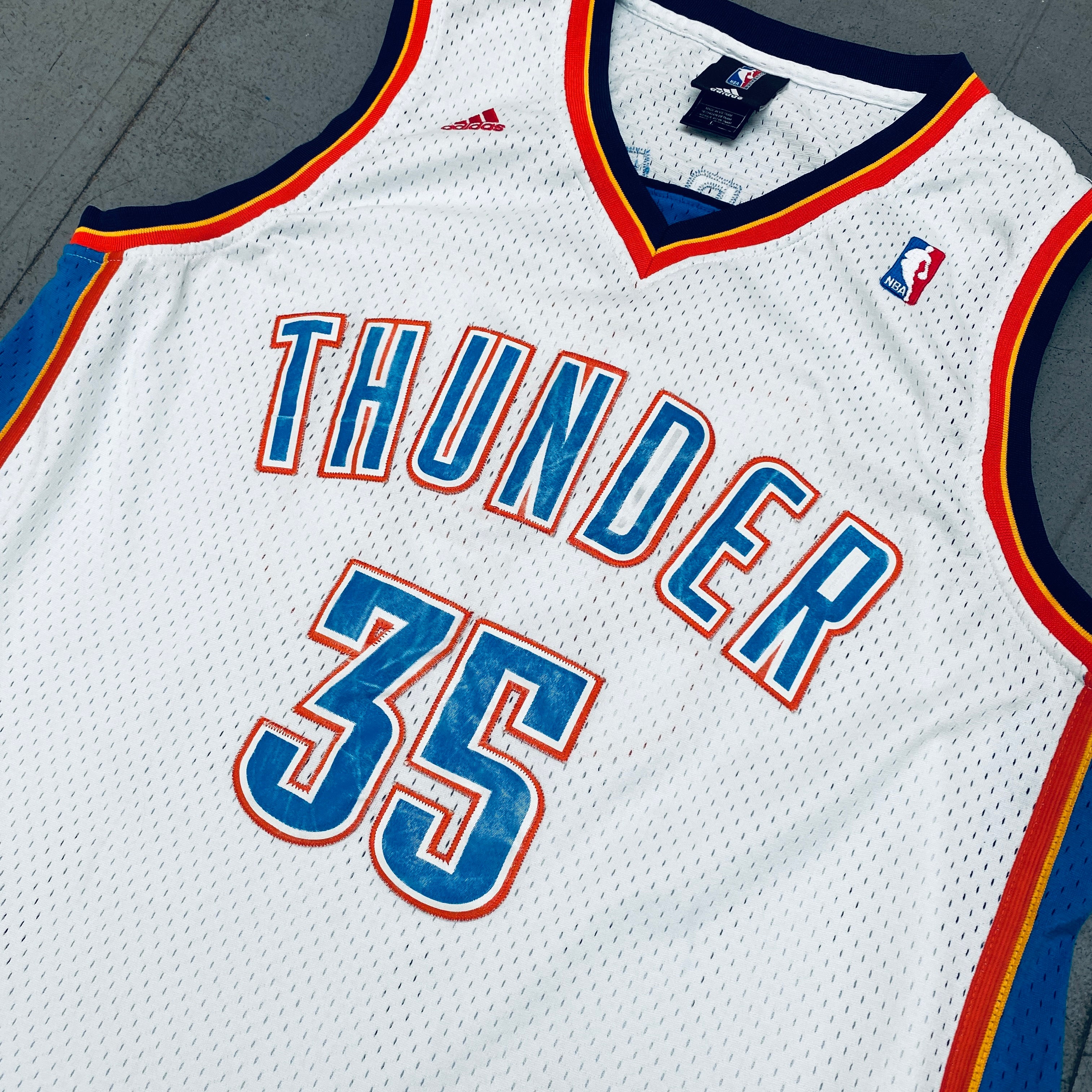 Kevin Durant Oklahoma City Thunder 2010-11 White Stitched NBA Jersey - Authentic Adidas Basketball Jersey for Fans & Collectors - Perfect for Games, Events & Memorabilia Display