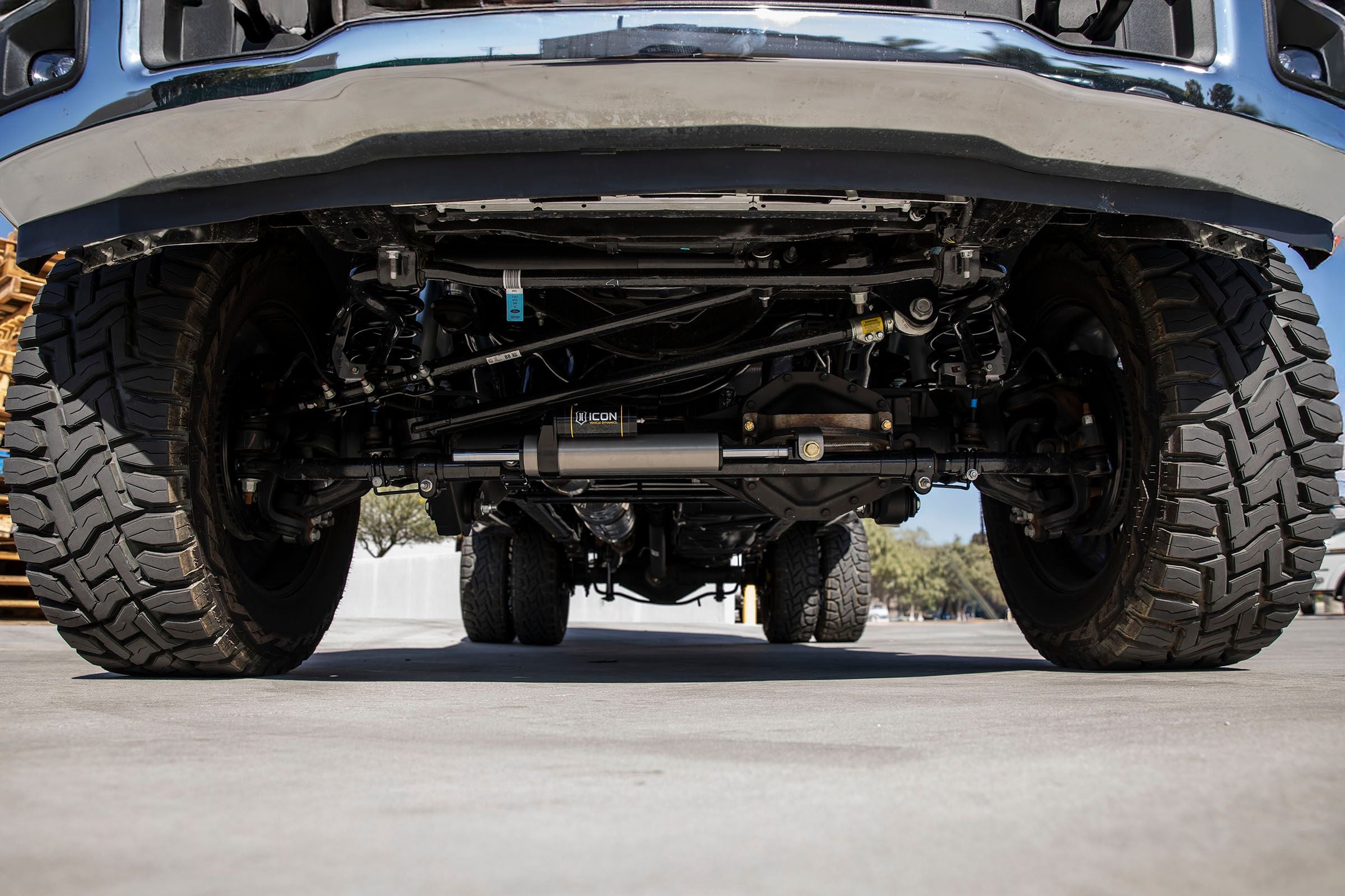 2005-2024 Ford F450 F550 Heavy Duty Centerline Through Shaft Steering Stabilizer - Improves Handling & Reduces Vibration for Off-Road & Towing
