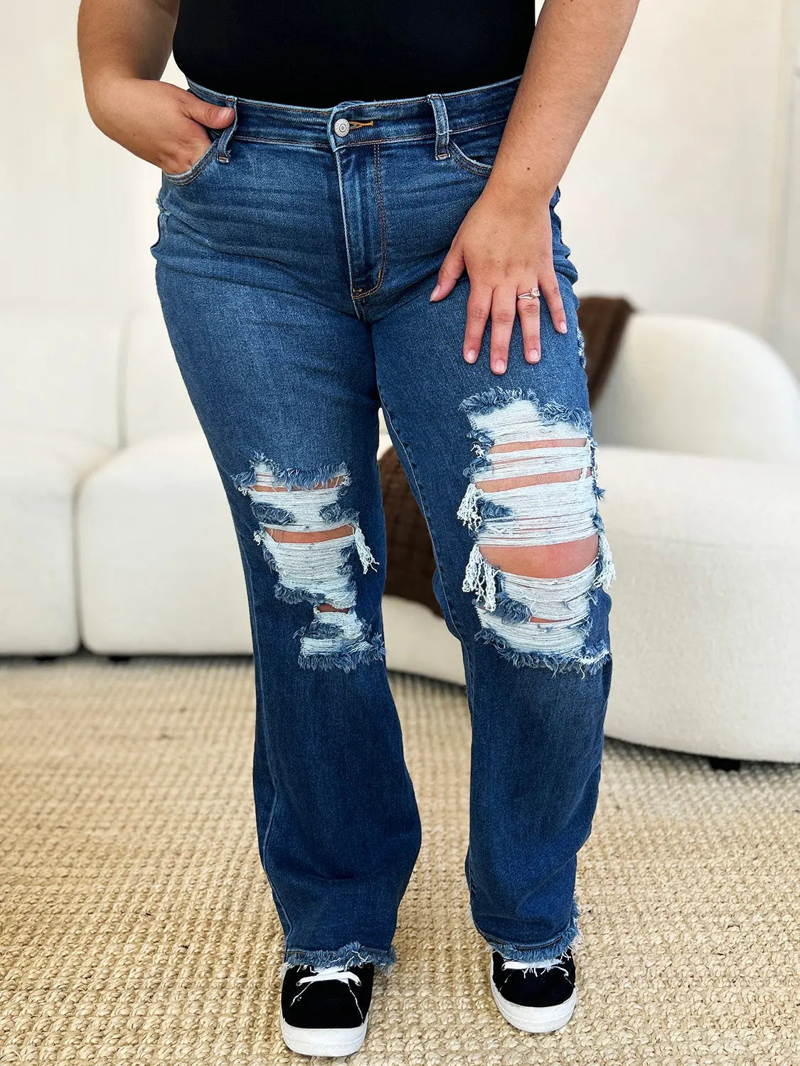 Judy Blue Women's Mid Rise Distressed Raw Hem Jeans - Comfortable Stretch Denim for Casual Wear & Everyday Outfits