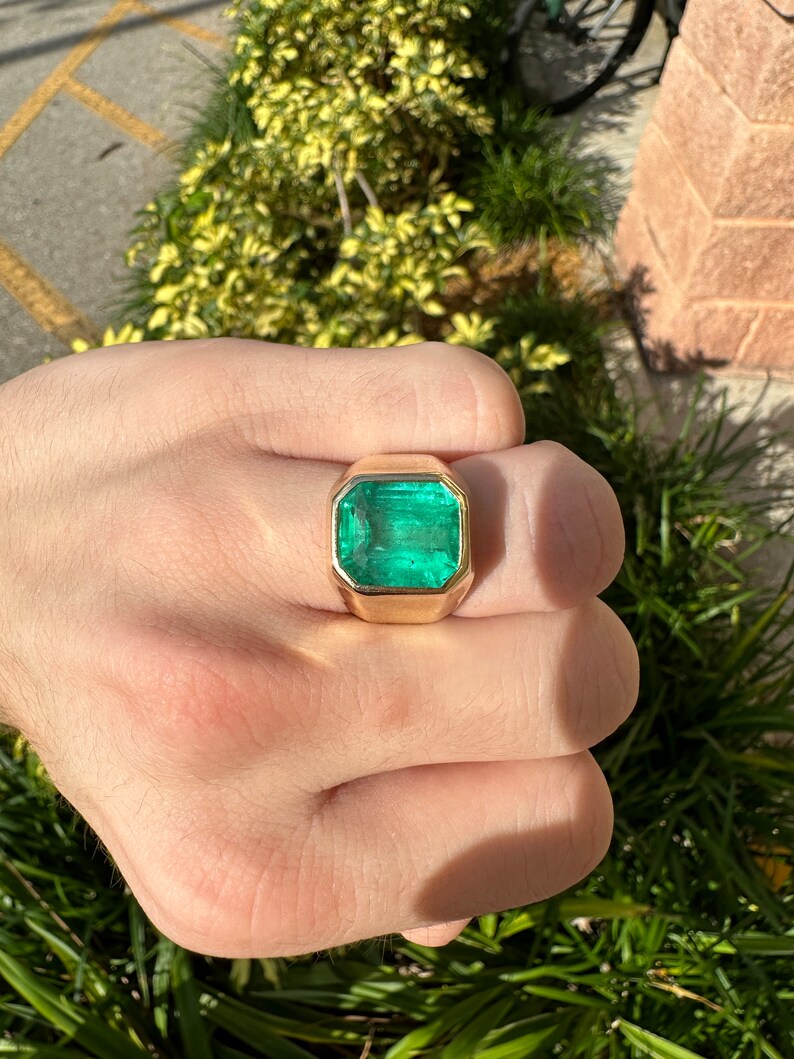 8.51ct 18K Gold AAA Top Quality Huge Bezel Set Men's Emerald Solitaire Signet Pinky Ring - Perfect for Wedding Bands, Anniversary Gifts & Luxury Jewelry Collection