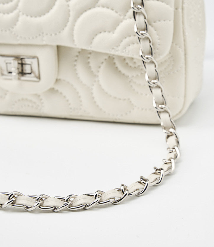 Quilted Chain Shoulder Bag for Women - Fashion Crossbody Purse with Adjustable Strap, Perfect for Work, Travel & Evening Out