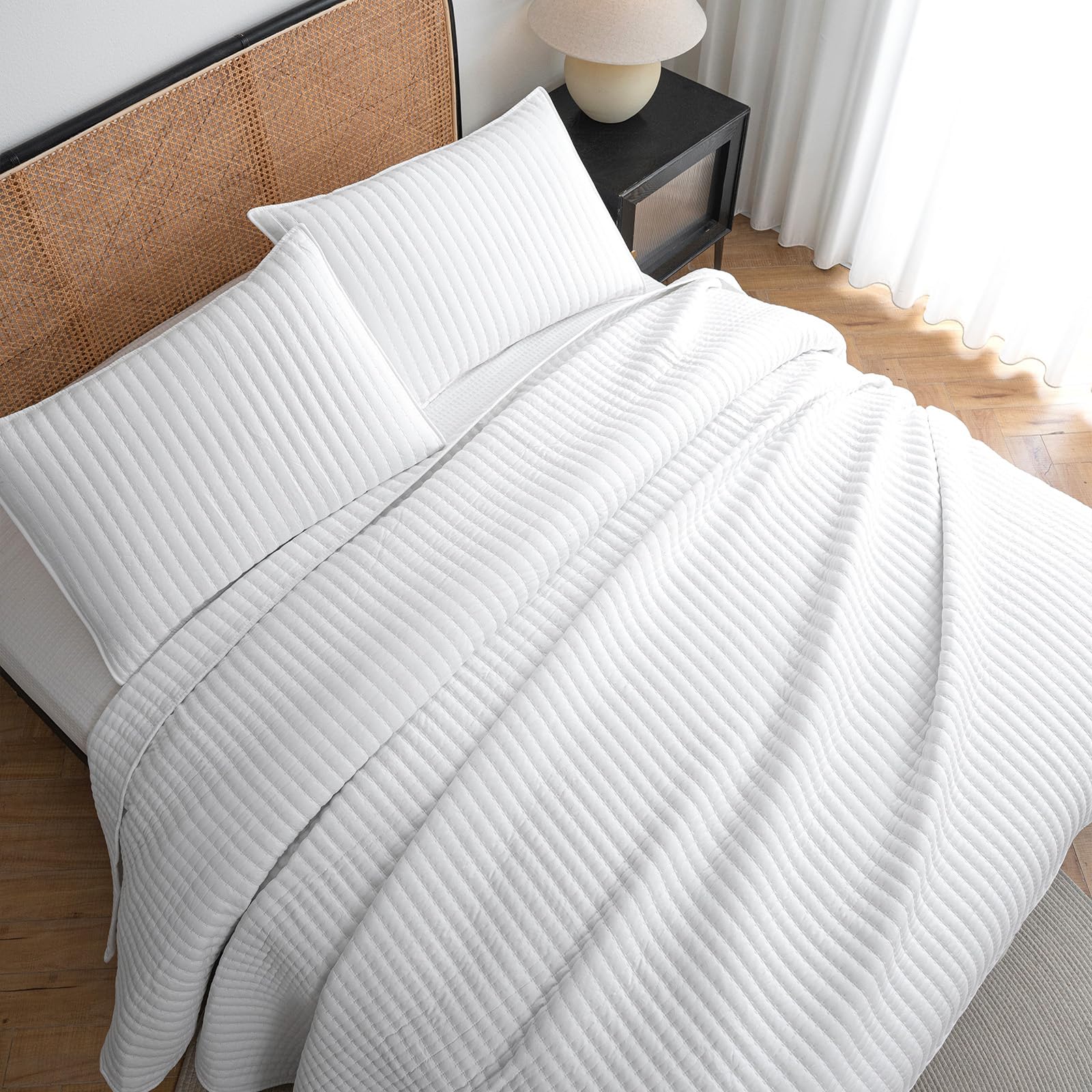 Petrichor White Queen Size Quilt Set - Ultra Soft, Breathable & Lightweight All-Season Bedspread | Pre-Washed, Machine Washable 3-Piece Comforter (90