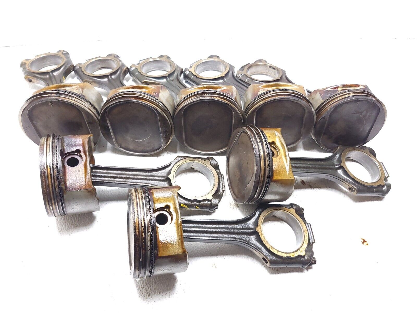 Mercedes ML500 Piston with Connecting Rod Set (8pcs) - Standard Size OEM 113 - Compatible with 2006-2011 ML500 Models - Perfect for Engine Rebuild & Performance Upgrade