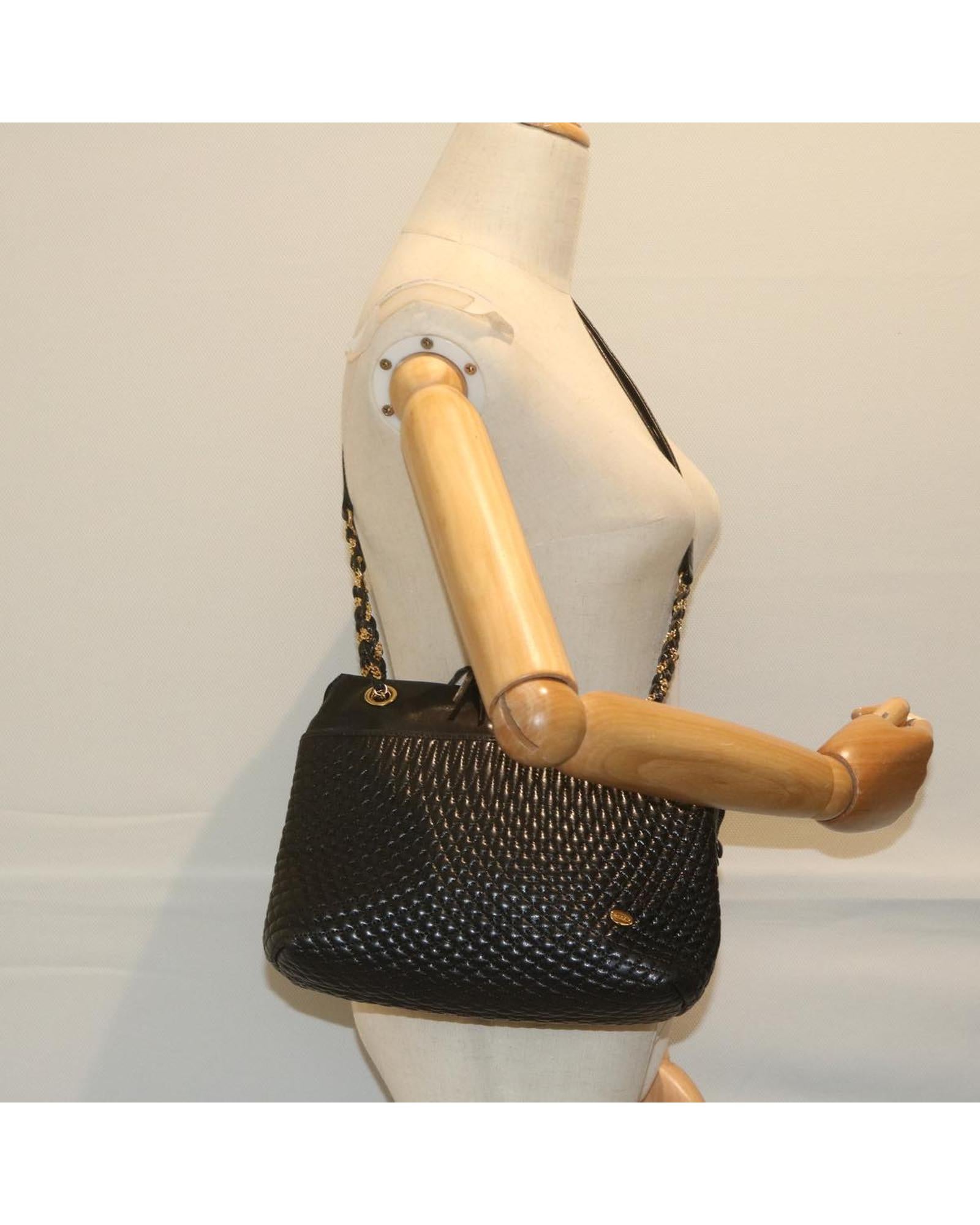 Stylish Black Leather Shoulder Bag for Women - Classic Elegant Crossbody Purse - Perfect for Work, Travel & Everyday Use