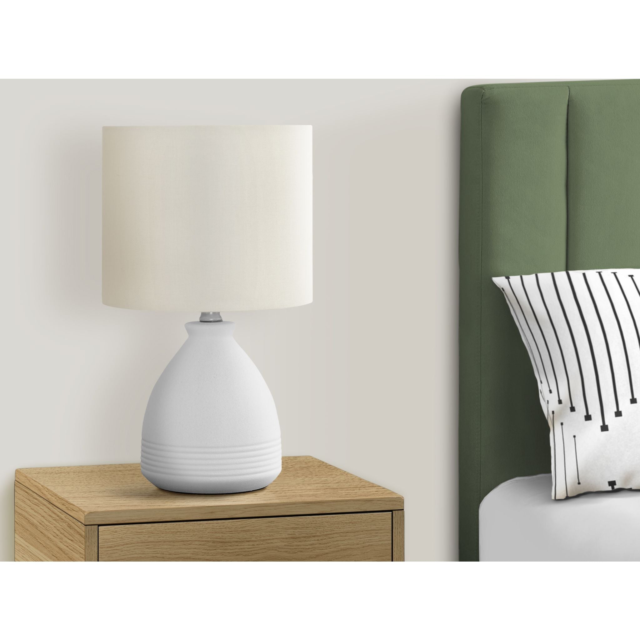 Atlas Modern Table Lamp - 16.5