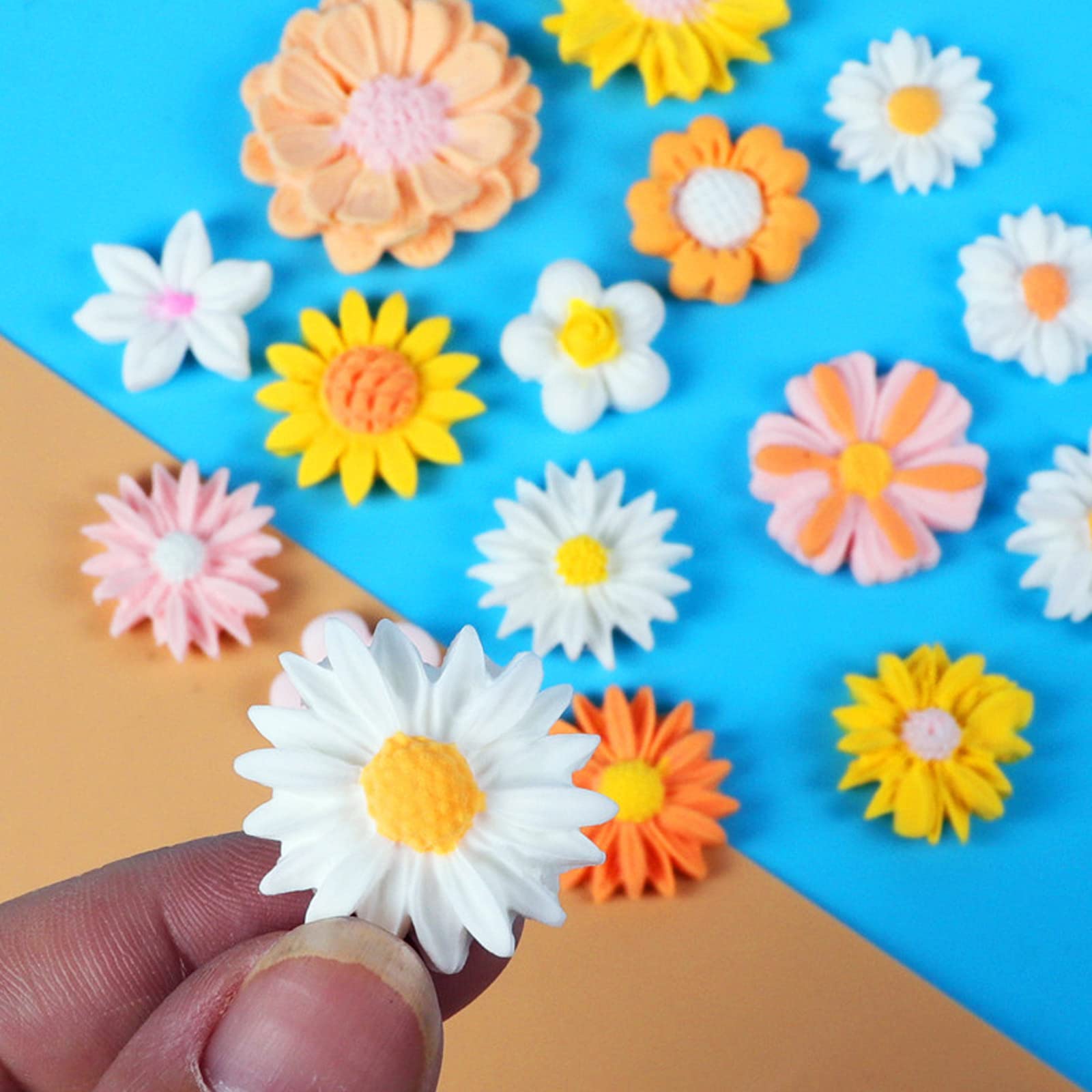 1PCS Daisy Silicone Mold for Polymer Clay - Mini Flower Clay Molds for DIY Jewelry Making, Earrings & Craft Decorations - Perfect for Handmade Resin Art, Polymer Clay Creations & Home Decor Projects