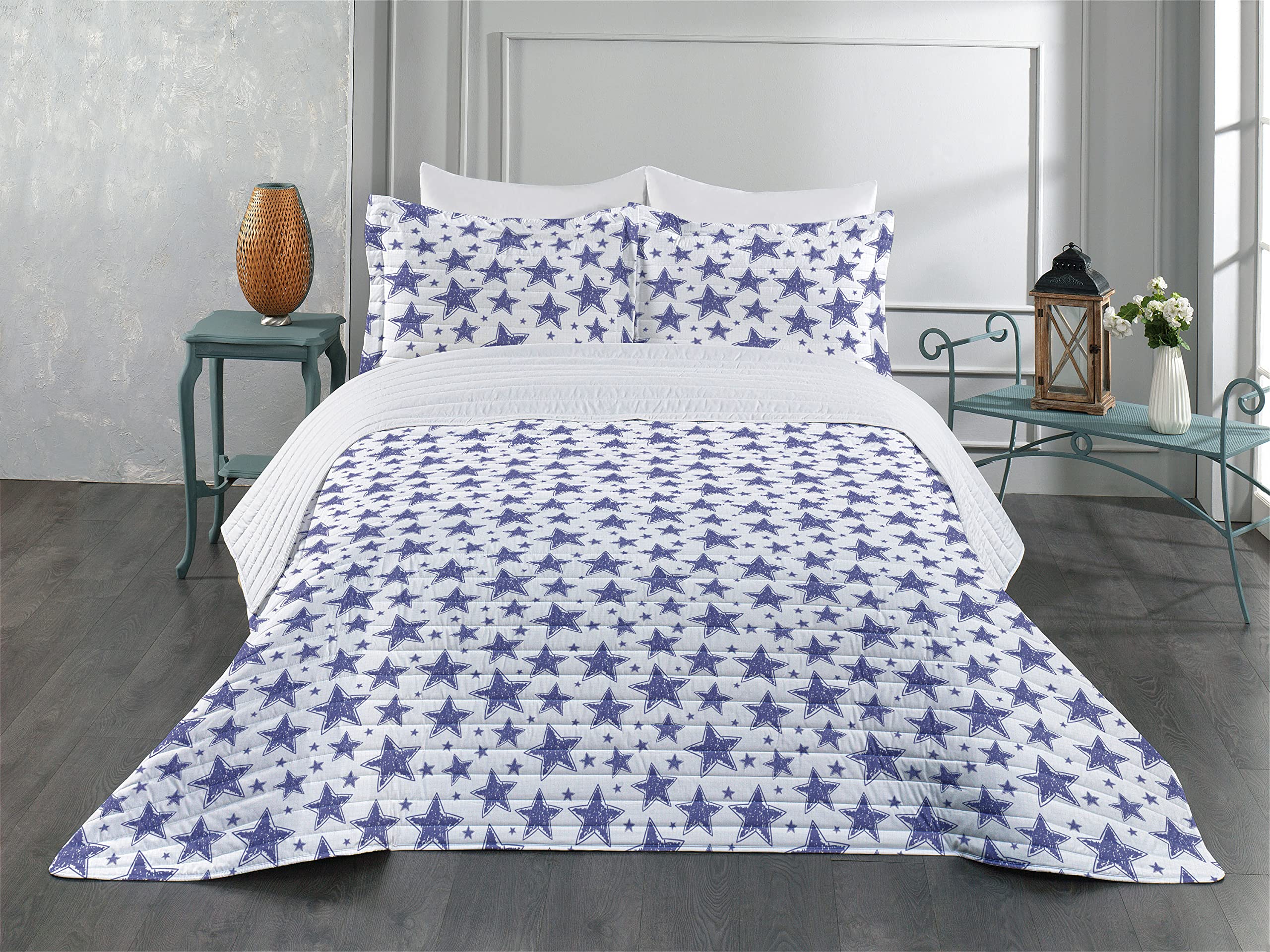 Ambesonne Star Microfiber Bedspread Set - Hand Drawn 5-Pointed Doodle Stars Geometric Pattern, Soft King Size Bedding with Pillow Shams & Comforter in Violet Blue White | Perfect for Modern Bedroom Decor, Guest Rooms & Cozy Home Styling