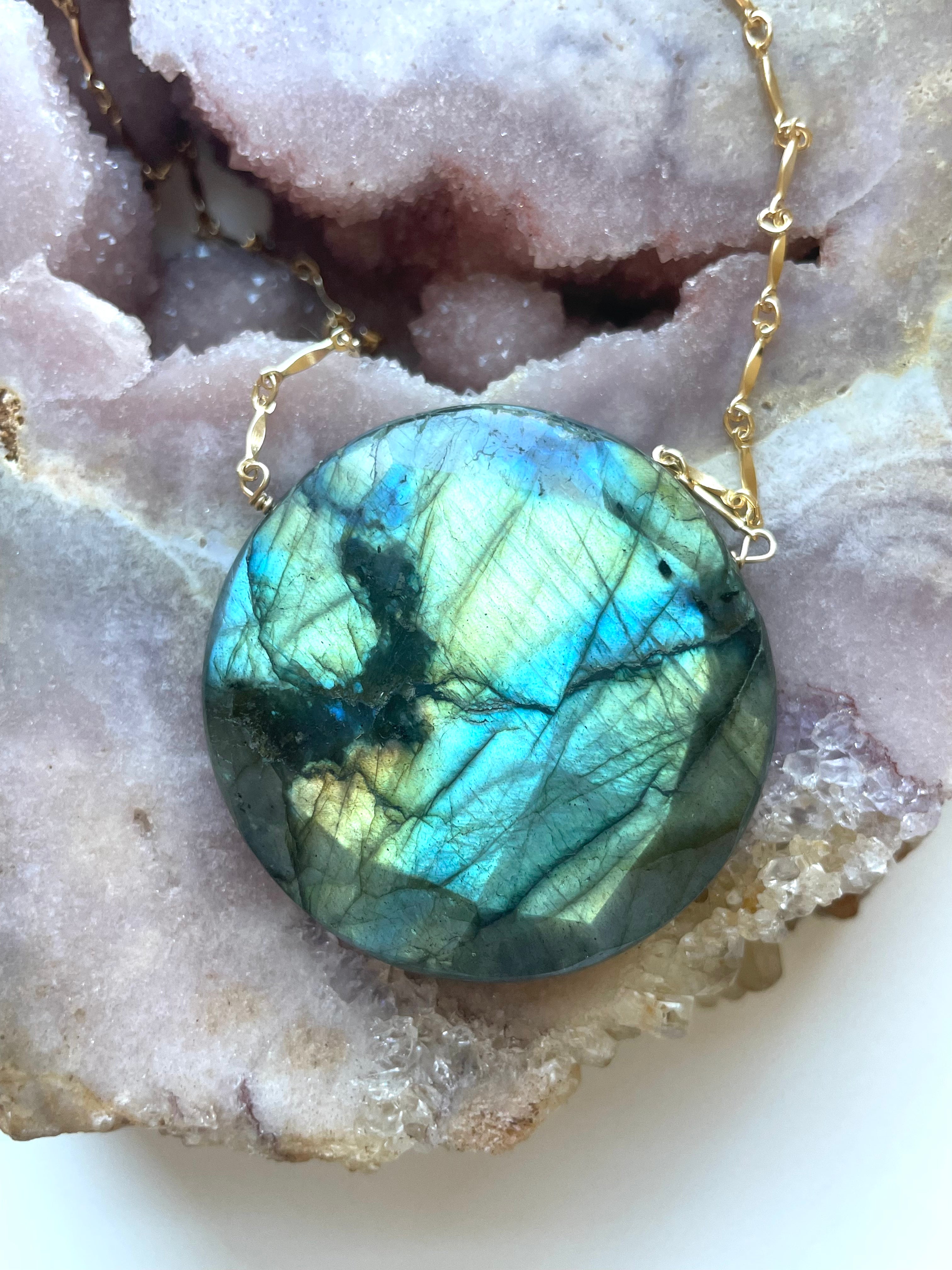 Stunning Large Labradorite Statement Necklace for Women – Elegant Healing Crystal Jewelry for Spiritual Protection & Energy Balance | Perfect for Meditation, Yoga & Boho Fashion