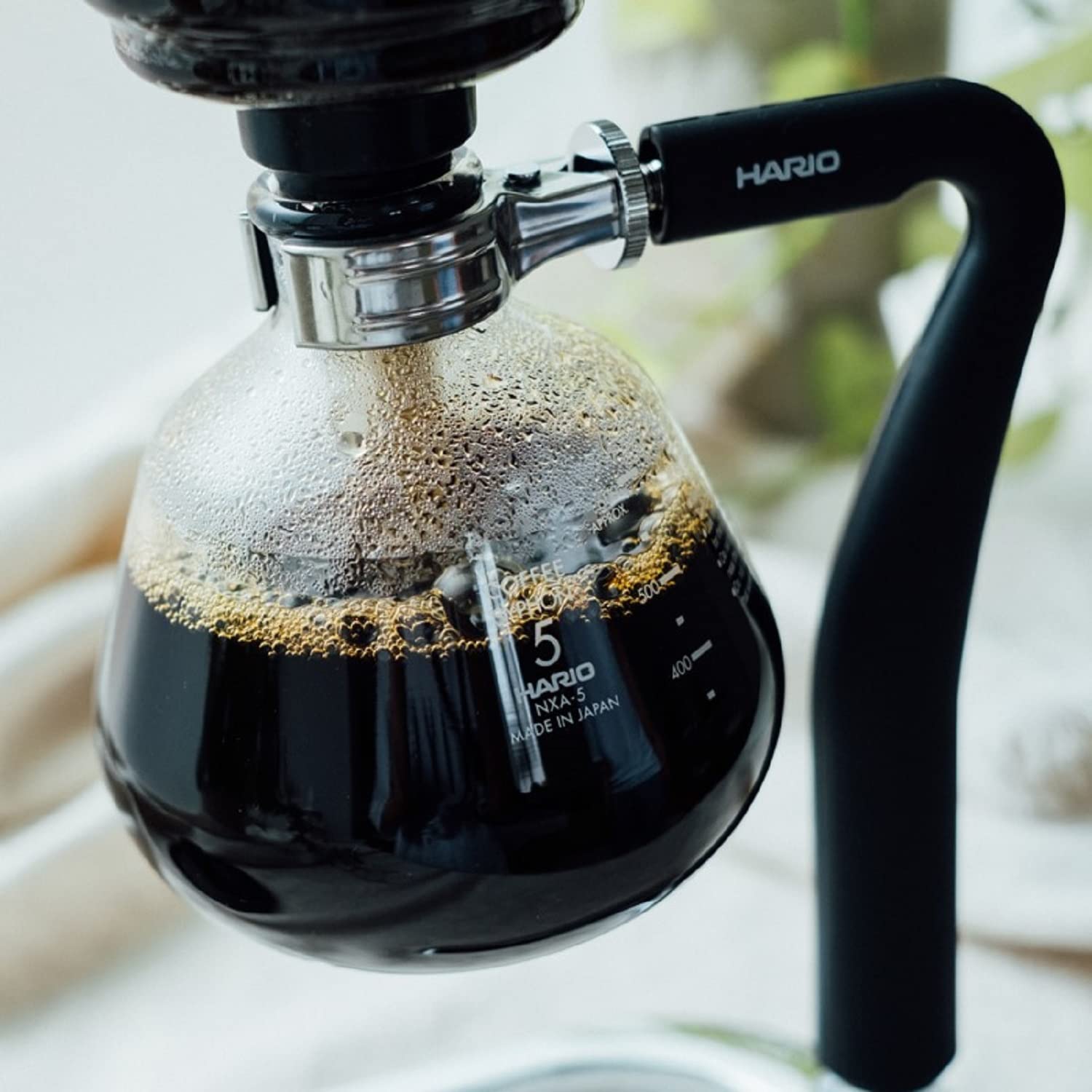 Hario NXAR-5 Next Coffee Siphon Brewer - 5 Cup Black Vacuum Coffee Maker for Home & Office Use | Perfect for Pour Over Coffee Lovers & Specialty Brewing