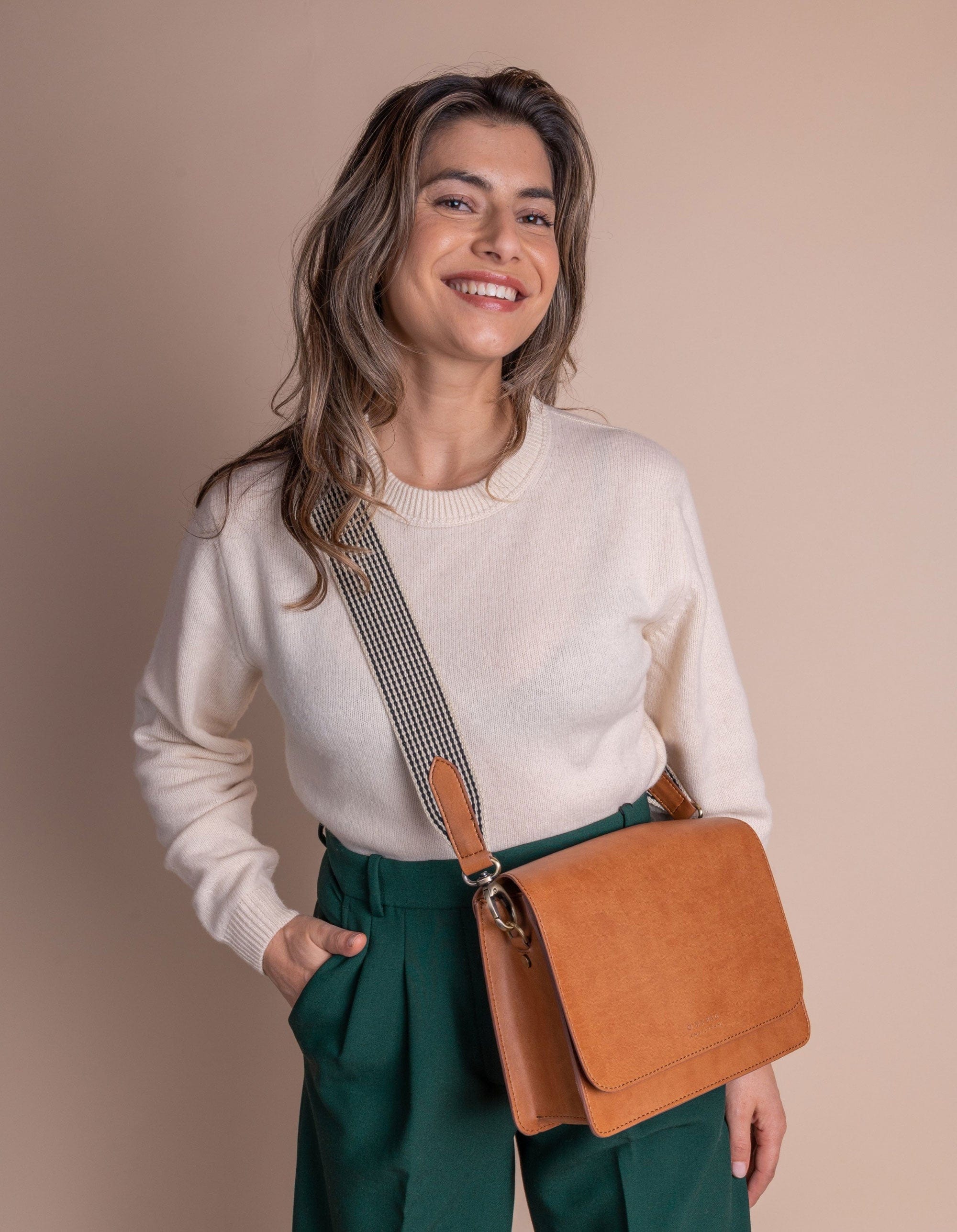 Audrey Vegan Leather Crossbody Bag for Women - Brown | Stylish & Eco-Friendly Apple Leather Handbag for Everyday Use, Travel & Shopping