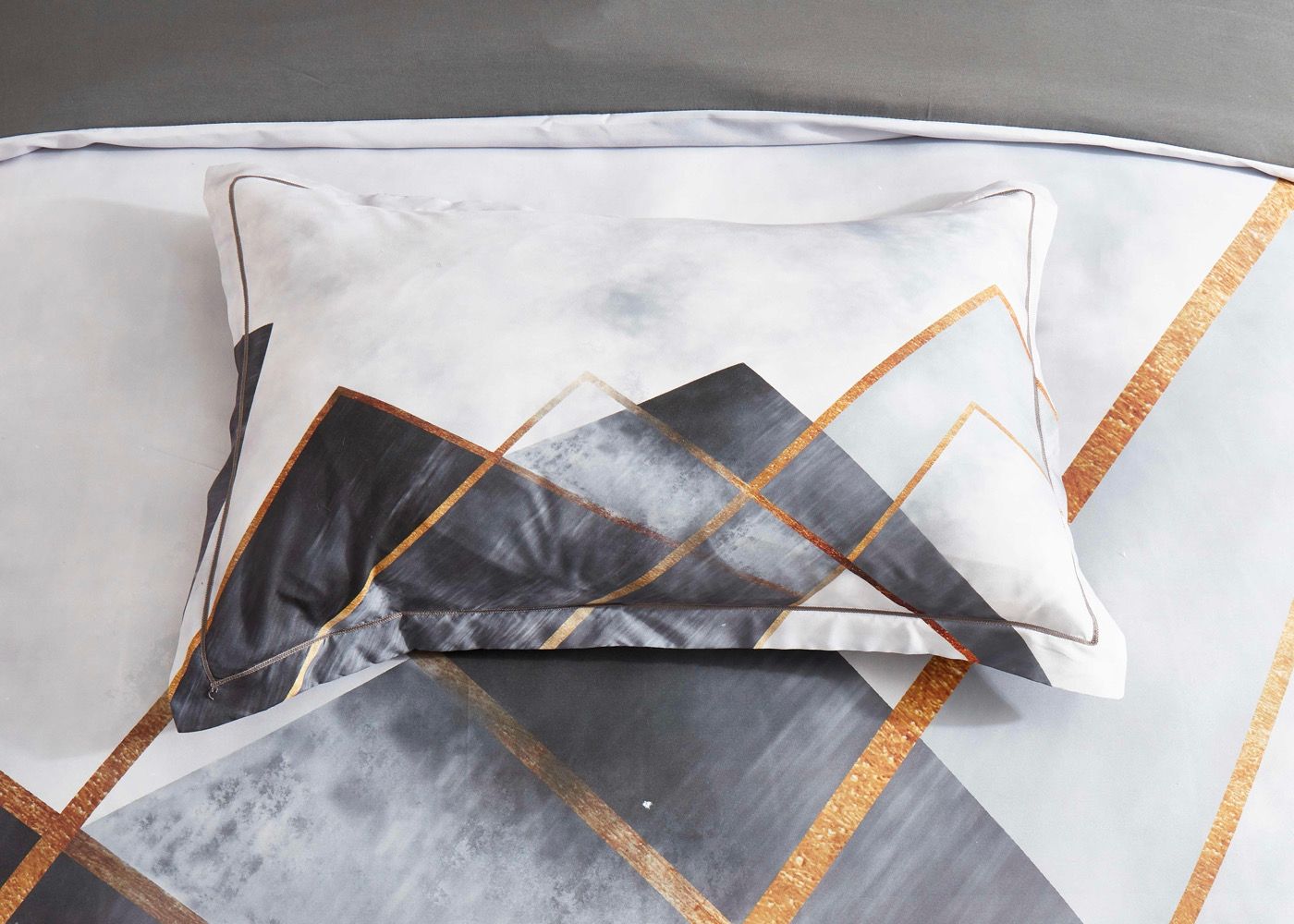Premium Dakuta Quilt Cover Set - Queen Size Bedding (90x90 Inches) | Soft & Breathable Cotton Duvet Cover | Luxury Bedroom Decor | Perfect for Master Bedrooms, Guest Rooms & Hotels