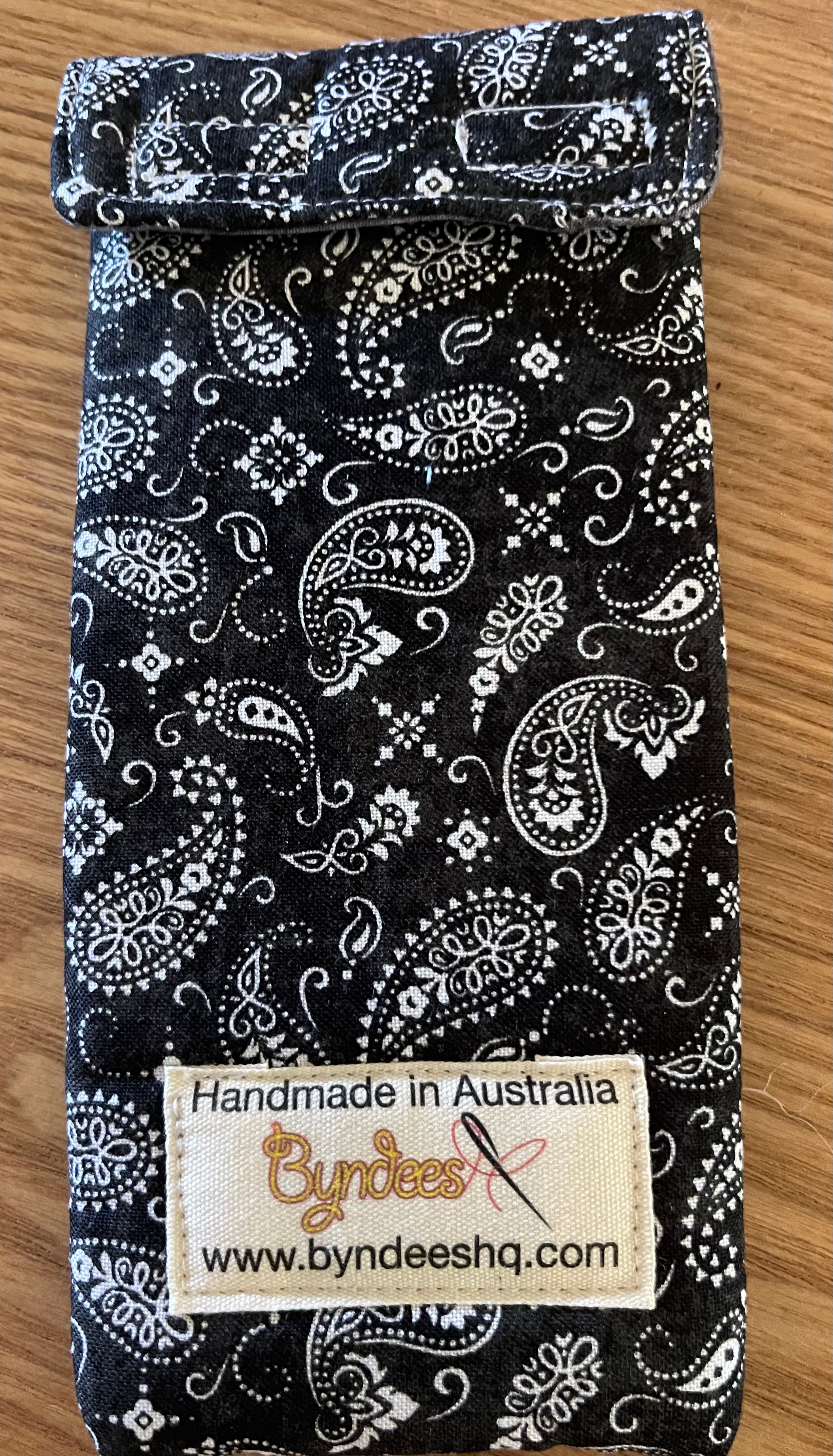 Premium Black & White Glasses Case - Durable Hard Shell Eyewear Holder for Sunglasses & Reading Glasses - Perfect for Travel, Work & Everyday Use