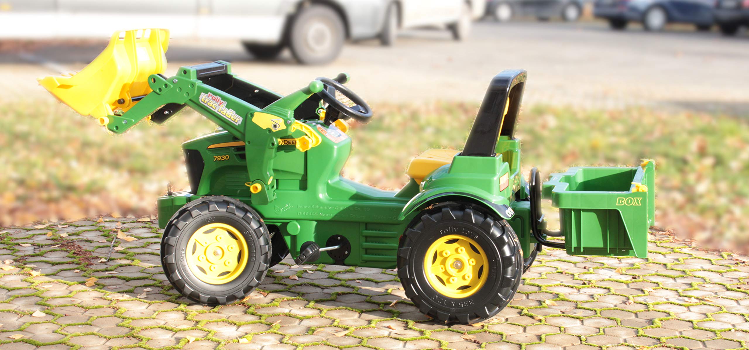 John Deere 7930 Pedal Tractor Toy for Kids Ages 3-8 with Front Loader, Transport Platform & Brake - Green Ride-On Tractor, 110 x 52 x 54 cm - Outdoor Farm Pretend Play & Backyard Fun