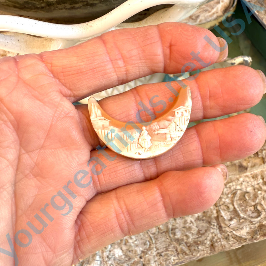 Vintage Hand-Carved Shell Unset Crescent Cameo Pendant - Elegant Antique Jewelry for Necklace, Brooch & Collectors