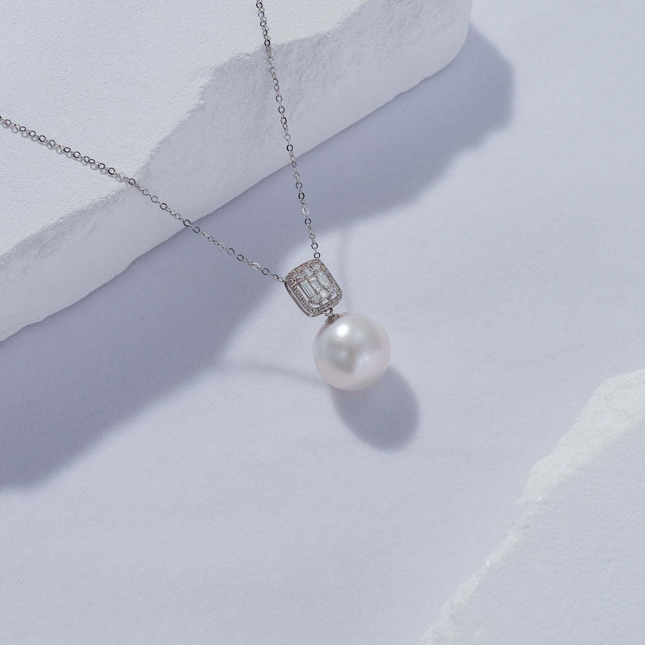18K Gold Australian White South Sea Pearl Necklace KN00077 – Luxury Women's Jewelry for Weddings, Parties & Special Occasions