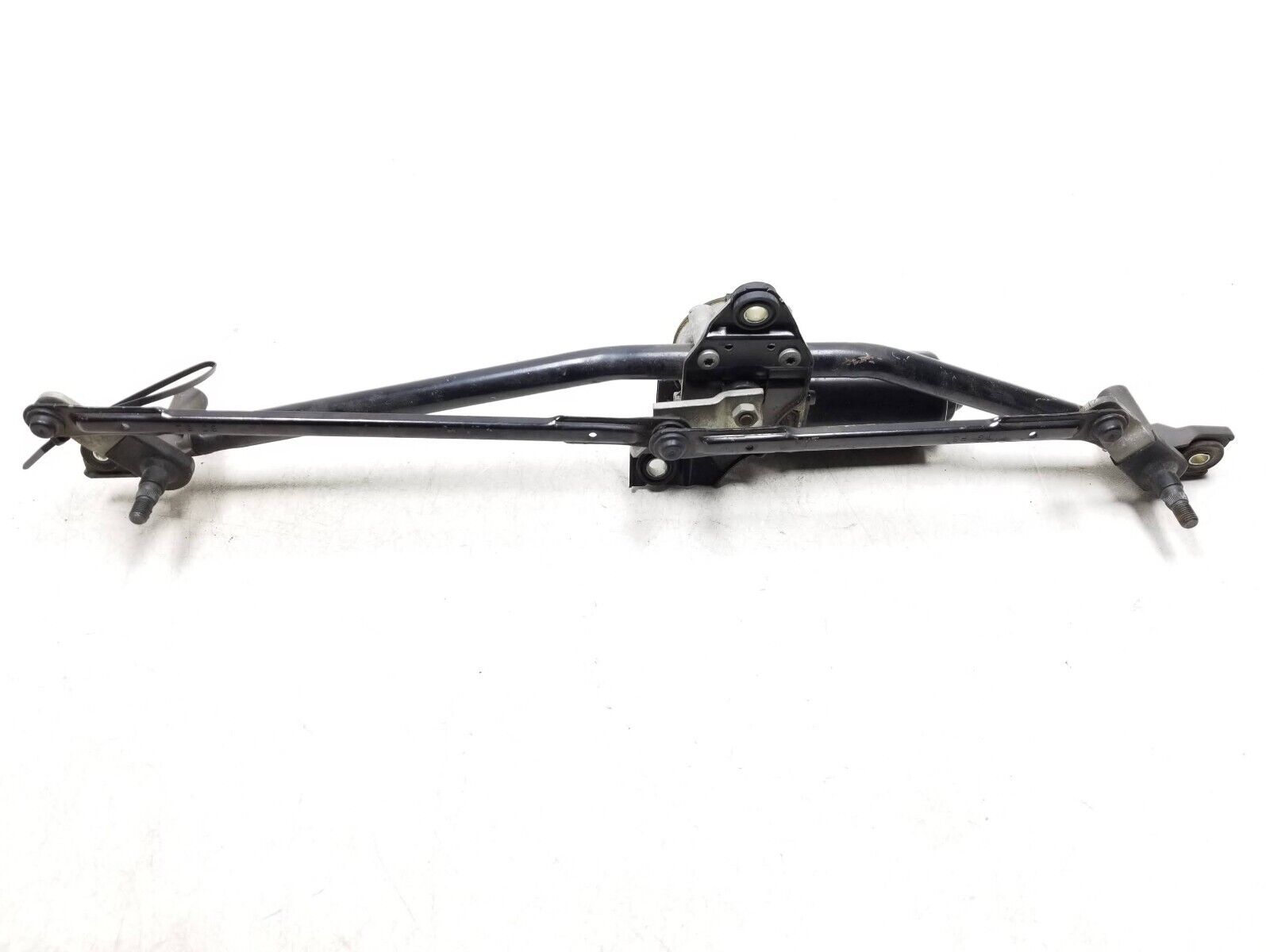 06 10 Hyundai Azera Windshield Wiper Motor with Linkage - OEM Replacement Part - Perfect for Rainy Weather & Winter Driving