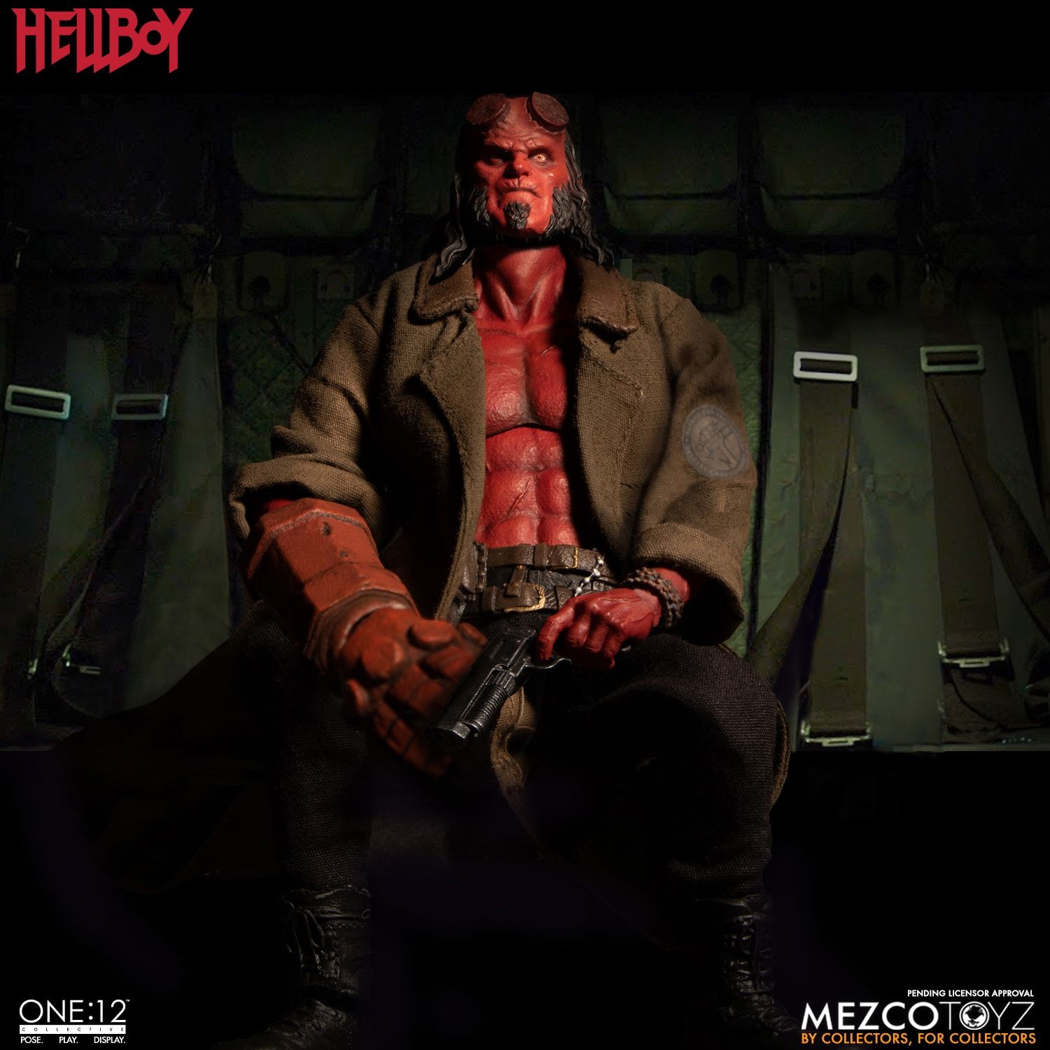 Mezco Toyz One:12 Collective Hellboy 1/12 Scale Action Figure (2019 Movie Version) - Premium Collectible Toy for Display, Photography & Comic Book Fans