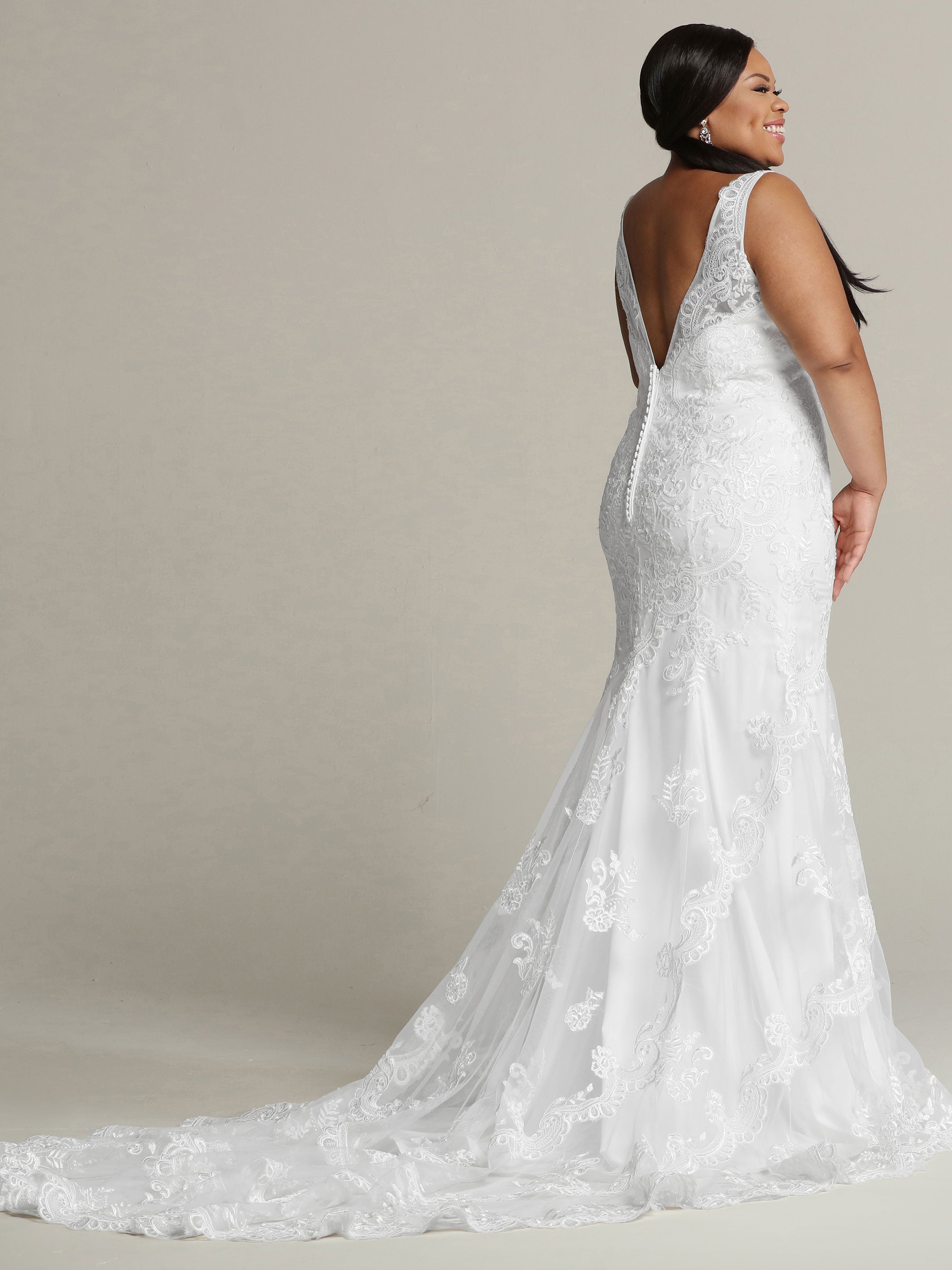 Elegant Evelyn Lace Fit and Flare Wedding Dress - Perfect for Bridal Ceremony, Formal Events & Romantic Photoshoots