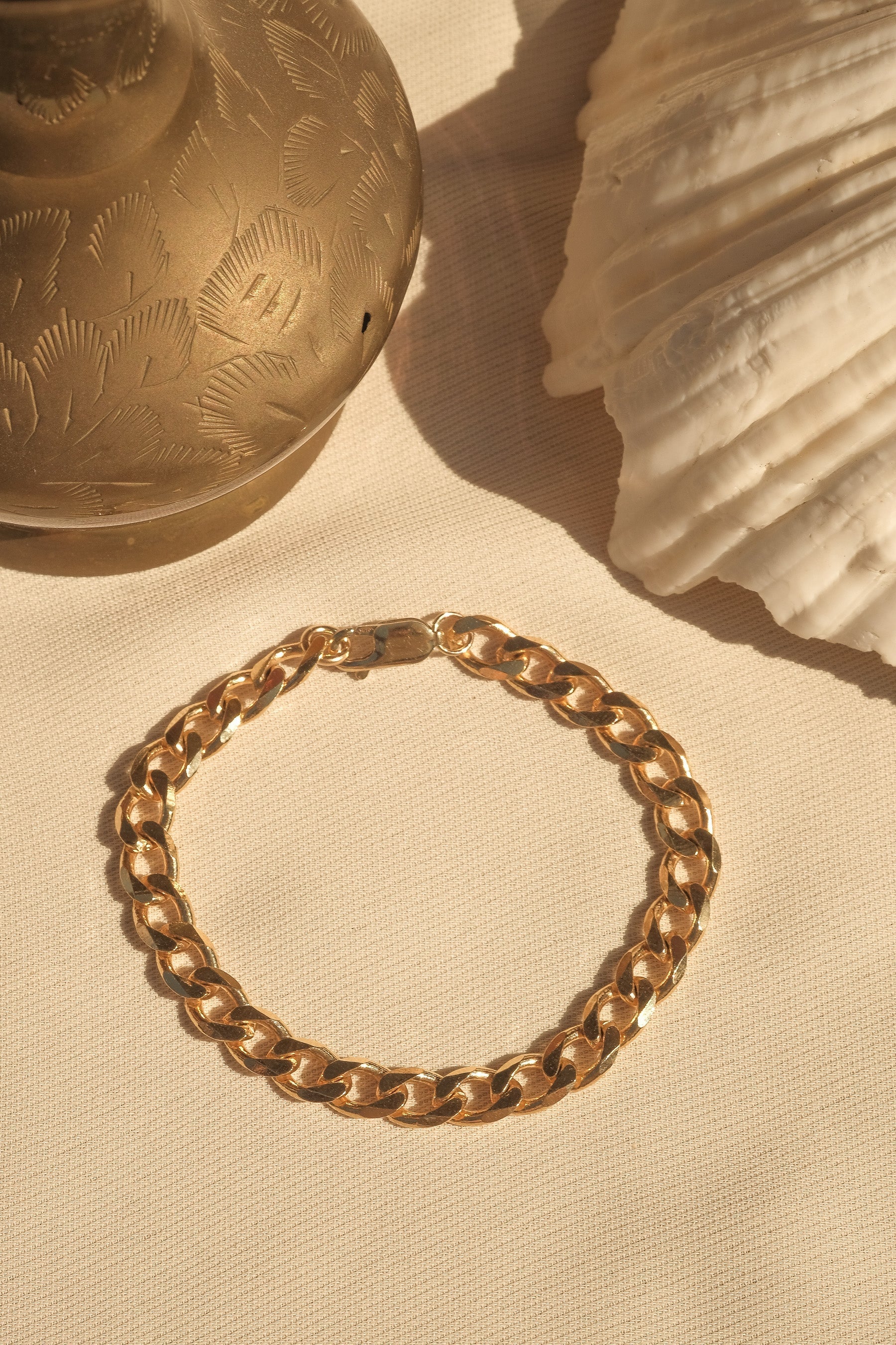 Gia Chunky Bracelet for Women - Trendy Gold Plated Statement Jewelry - Perfect for Parties, Weddings & Everyday Wear