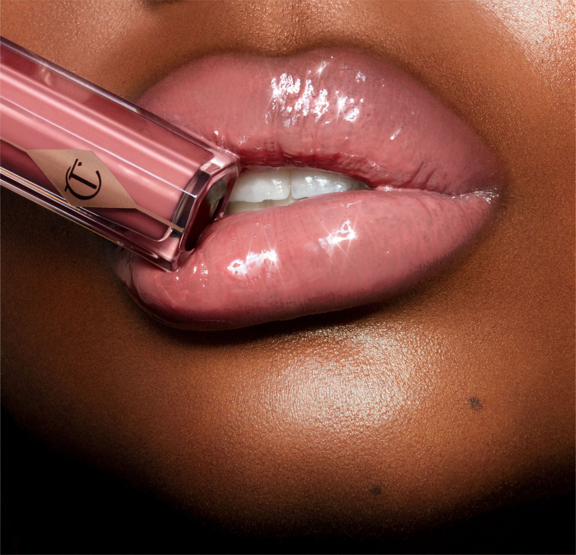 Charlotte Tilbury Lip Lustre Gloss - Hydrating Plumping Lip Gloss with Shine & Moisture | Perfect for Day & Night Wear, Parties & Special Occasions