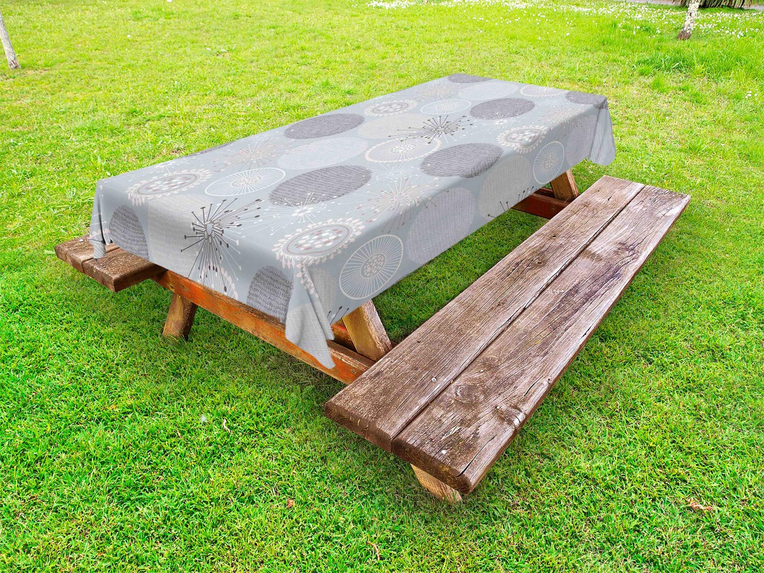 Ambesonne Abstract Round Outdoor Tablecloth – 58