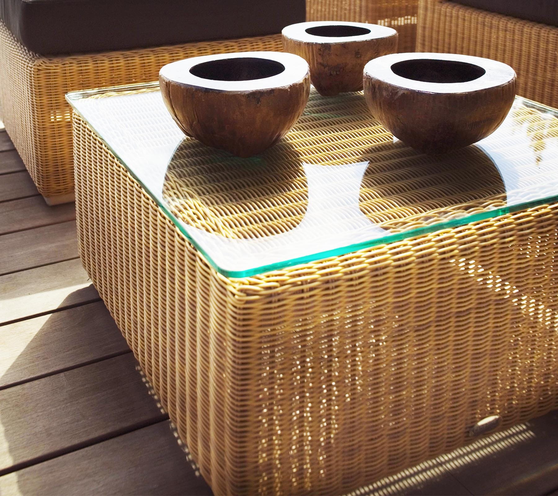 Chester Woven Outdoor Footstool Coffee Table - Stylish & Durable for Patio, Garden, and Poolside Relaxation