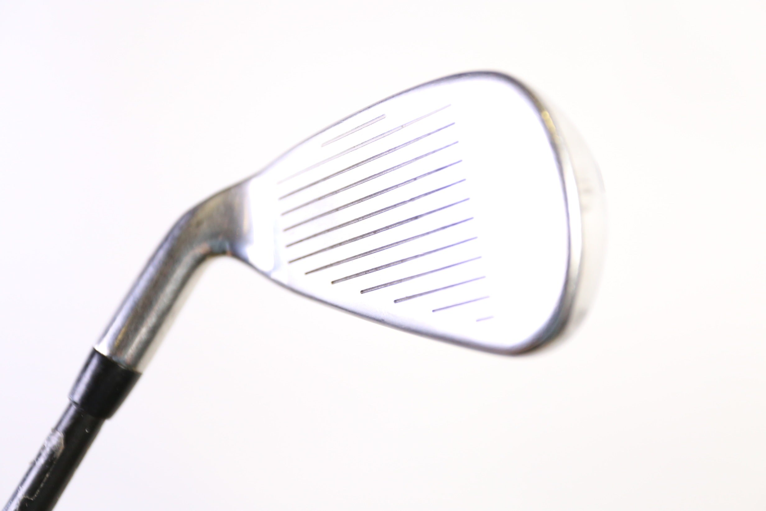 Used Callaway RAZR X HL 6 Iron Right Handed Regular Flex Golf Club - Perfect for Mid-Handicap Players & Driving Range Practice