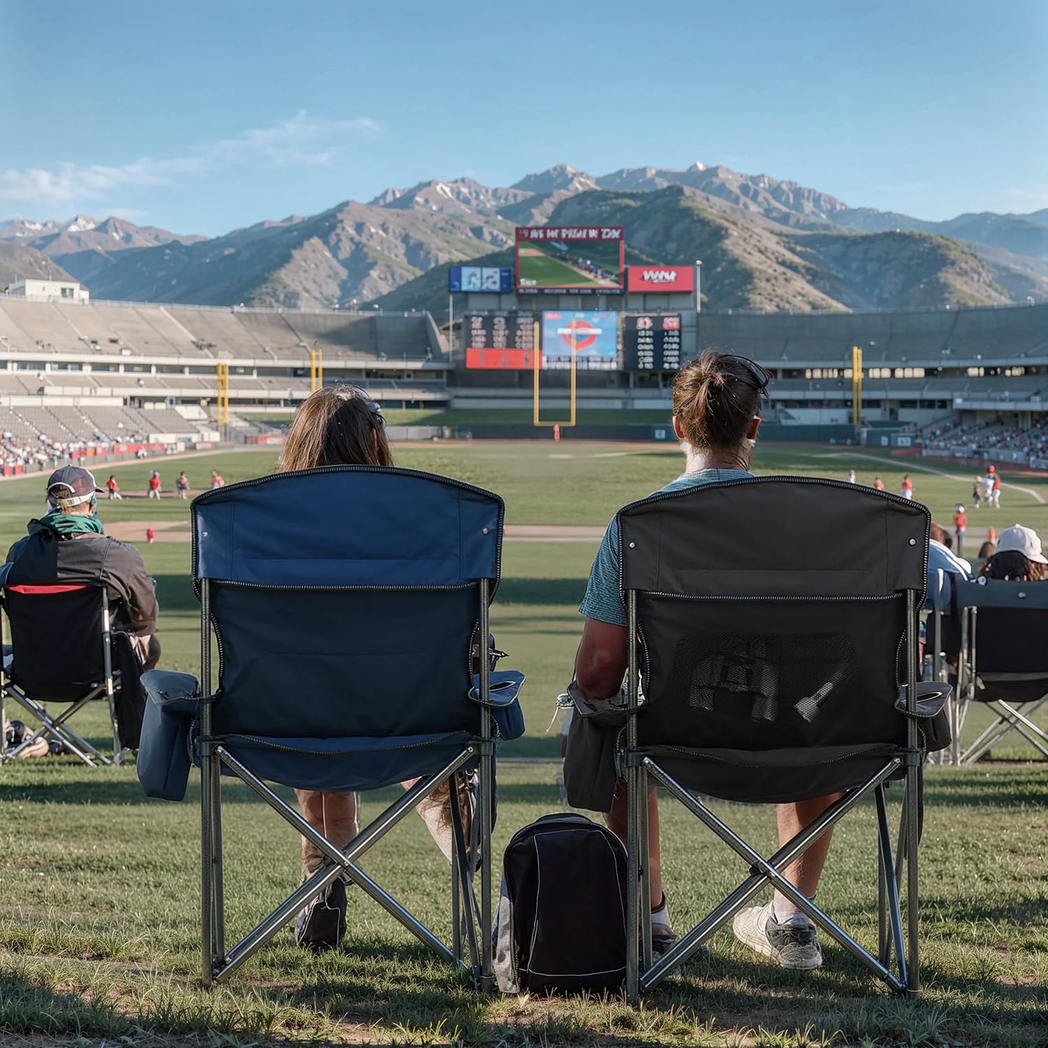 Overmont Heavy Duty Oversized Folding Camping Chairs 2-Pack - 450lbs Weight Capacity with Padded Seat & Cooler Pockets - Portable Collapsible Chairs for Outdoor Sports, Beach, Fishing, Picnics, Backyard, Camping & Garden Relaxation