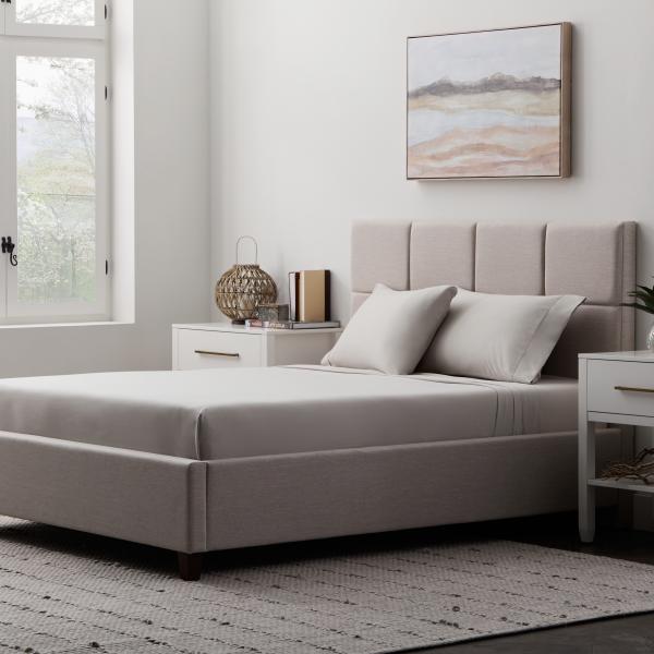 Luxury Malouf Brushed Microfiber Sheet Set - Ultra Soft Bedding for All Seasons - Perfect for Master Bedroom, Guest Room & Dormitory Use