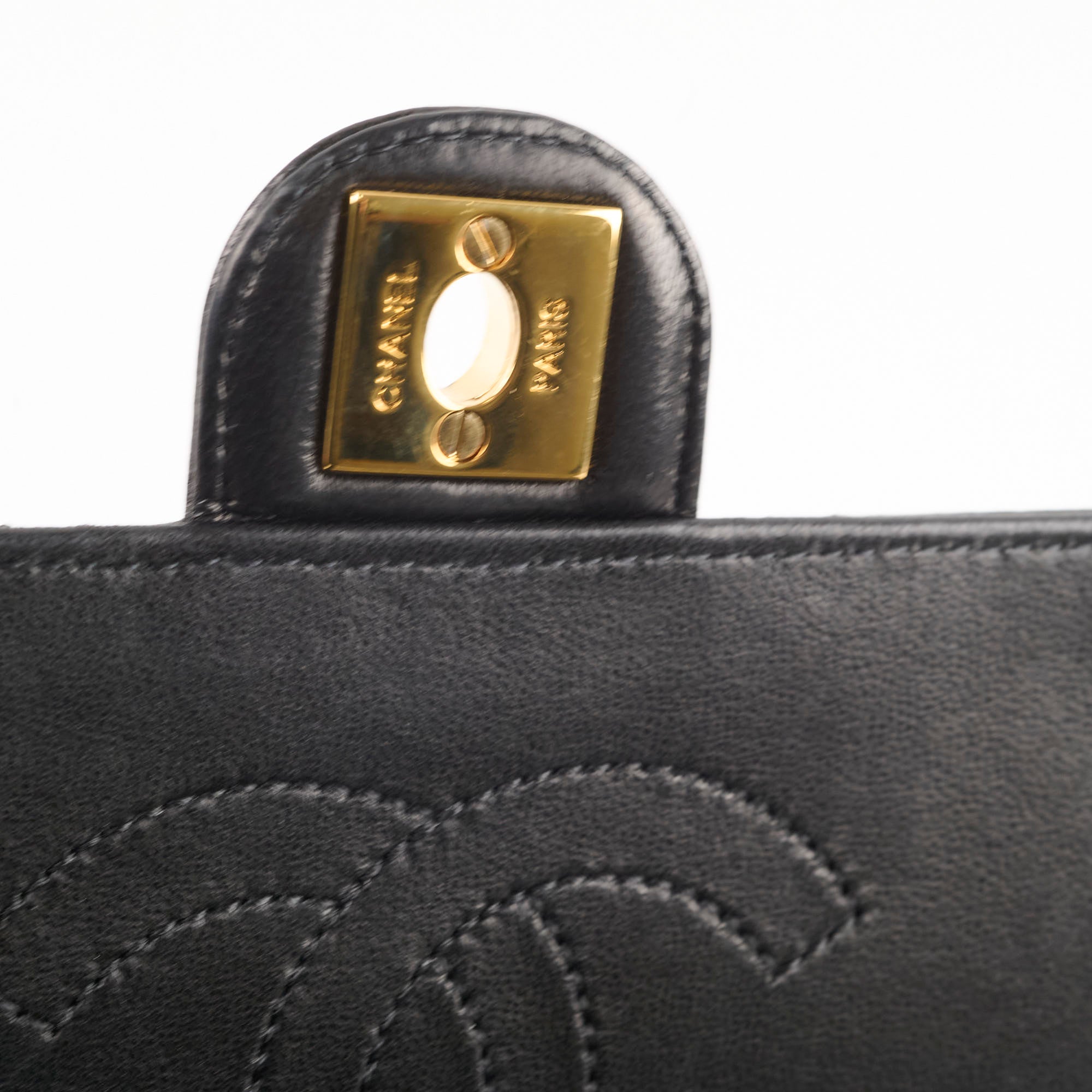 Chanel Quilted Leather Chain Shoulder Bag Black - Luxury Crossbody Purse for Women, Perfect for Evening Parties & Date Nights