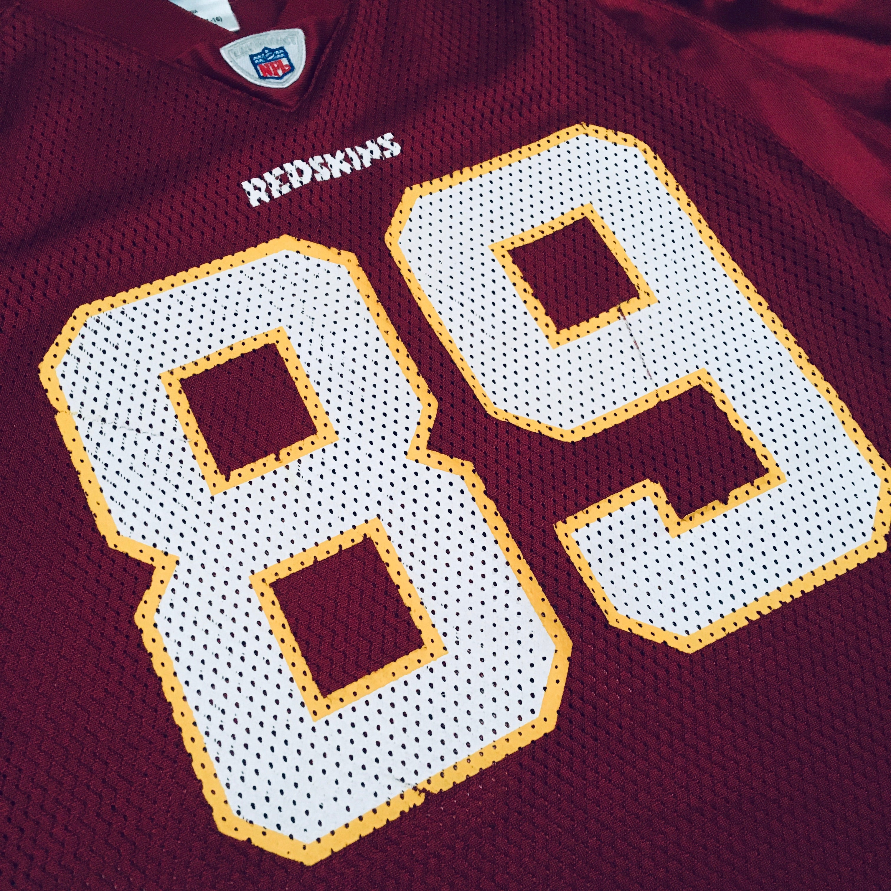 Authentic Washington Redskins Santana Moss 2005-2006 NFL Jersey (Size S) - Perfect for Game Day, Fan Events & Sports Memorabilia Collection