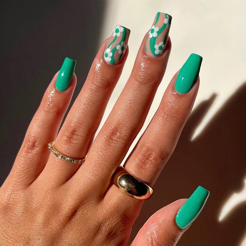 24pcs Glitter Rainbow Flower Press-On Nails - Short Coffin Fake Nails with Acrylic Tips for Manicure | Perfect for Parties, Weddings & Daily Wear (Wholesale Available)