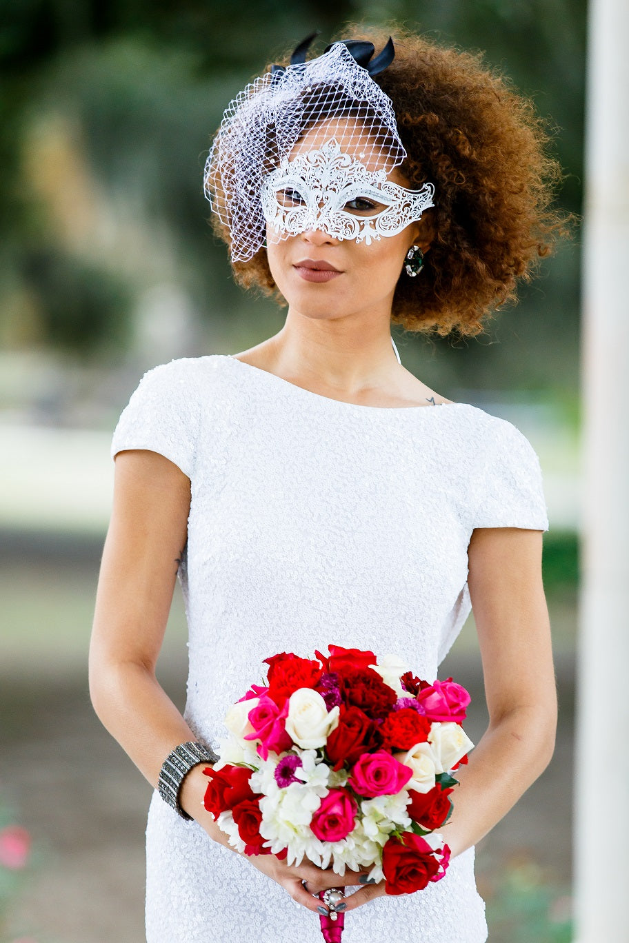 White Veil Bridal Mask - Elegant Wedding Face Covering for Brides, Bridesmaids & Formal Events