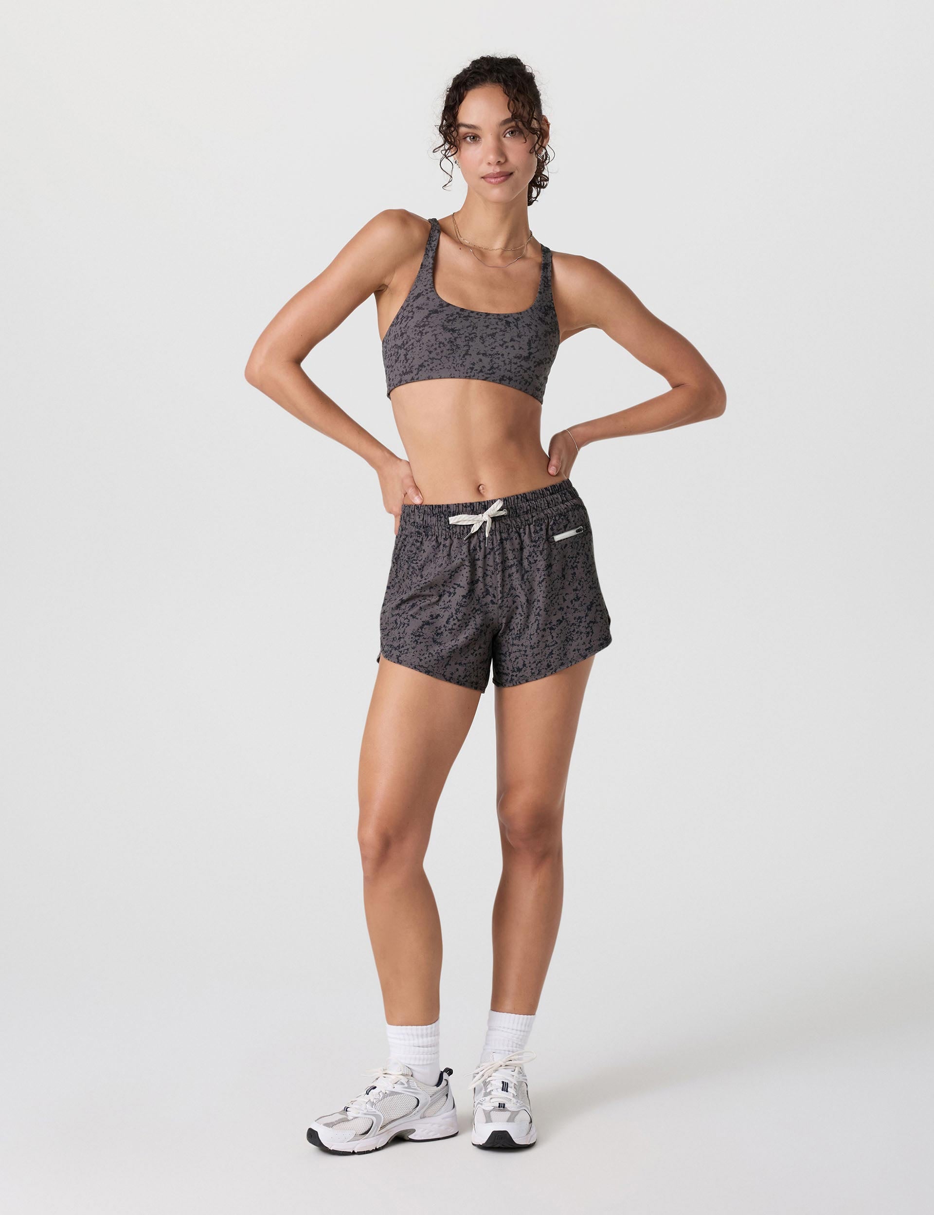 Clementine 4 Short 2.0 Chia Stucco - Stylish & Comfortable Women's Shorts for Casual Wear, Yoga, and Outdoor Activities