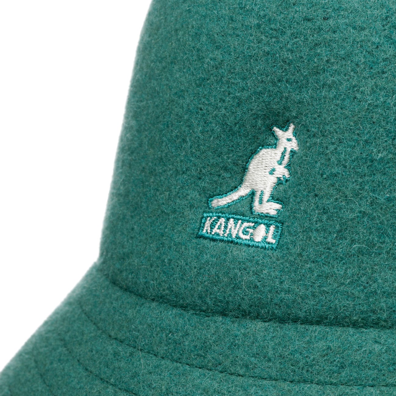 Kangol Stripe Casual Slouch Hat for Women & Men - Trendy Knit Beanie for Winter, Fall & Outdoor Activities