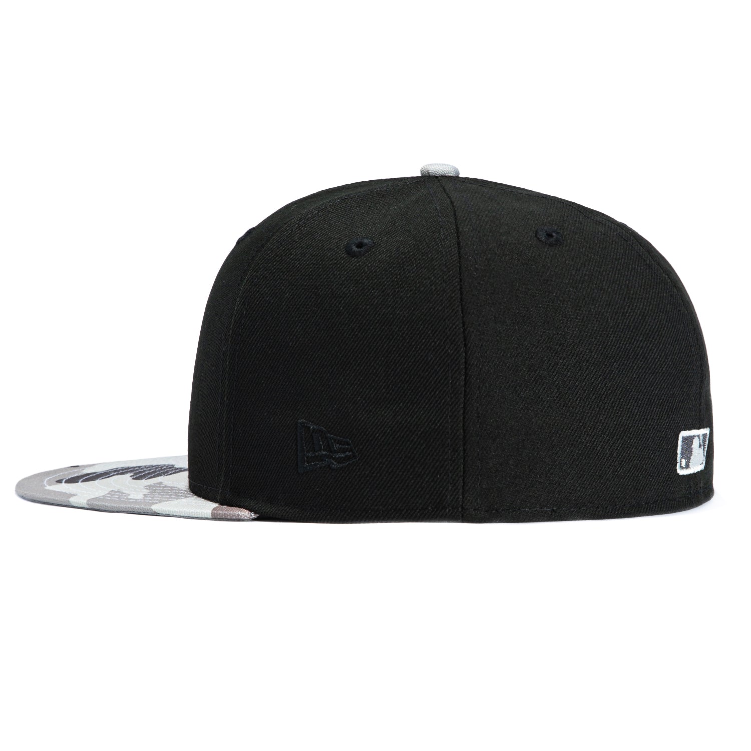 New Era 59Fifty Surveillance Pack San Francisco Giants Baseball Cap - Black & Camo Adjustable Snapback Hat for Men & Women | Perfect for Baseball Games, Streetwear Fashion & Outdoor Activities