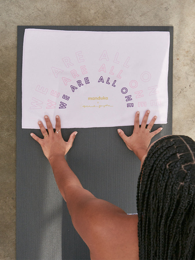 Manduka Yogitoes Yoga Hand Towels - Non-Slip, Absorbent & Eco-Friendly for Hot Yoga, Pilates & Workouts - Perfect for Grip & Sweat Control