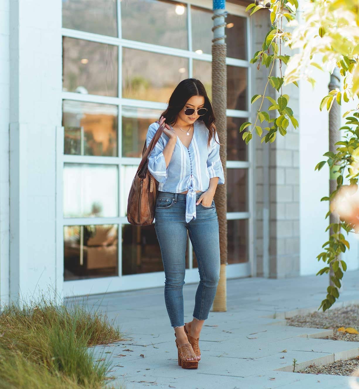 Bed:Stu Amelie Tote Bag - Stylish Leather Handbag for Women, Fashionable Shoulder Bag with Spacious Compartment - Perfect for Work, Travel & Everyday Use