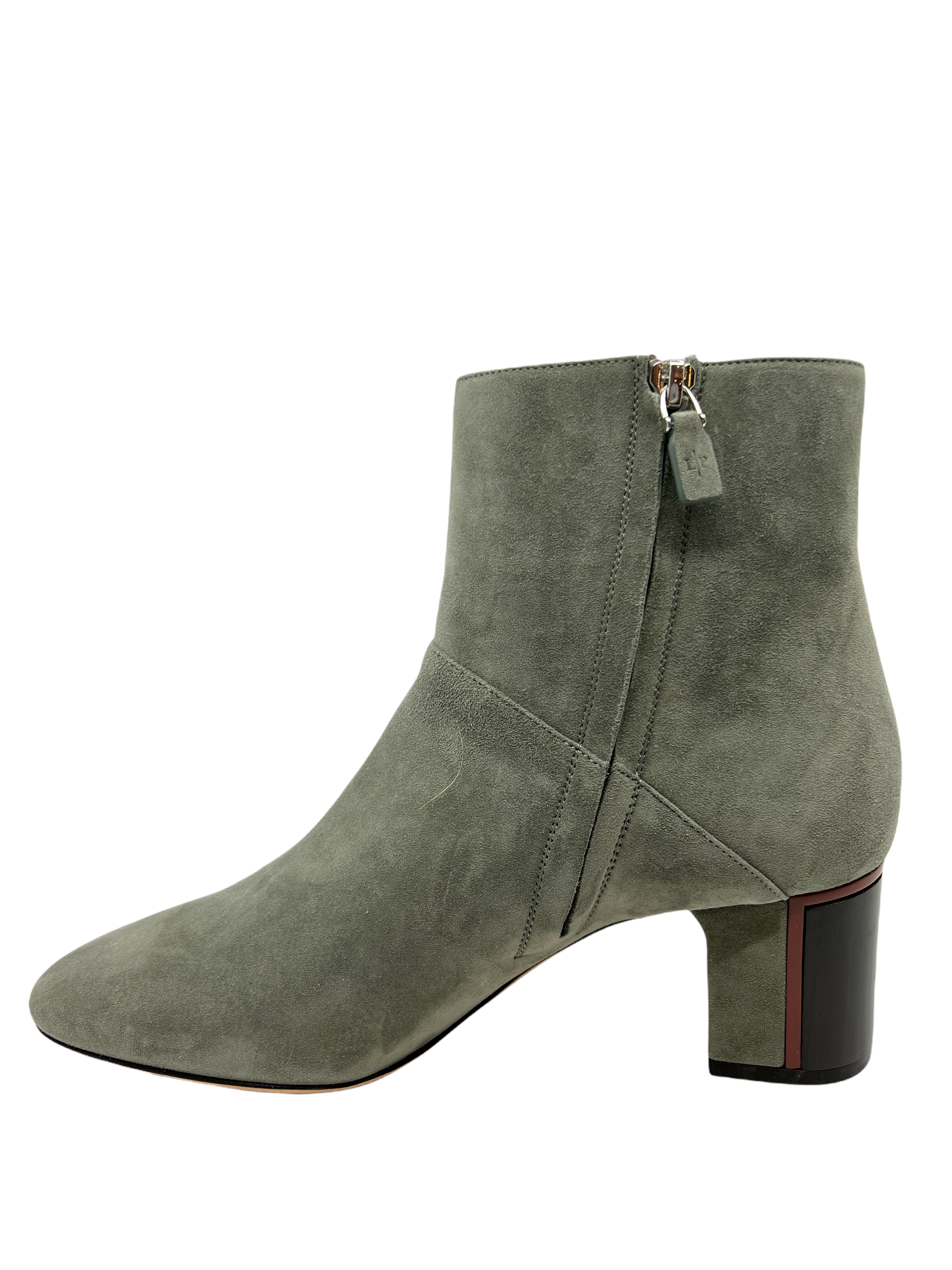 Loro Piana Bleeker Suede Ankle Booties Women's Size 7.5 - Comfortable & Stylish Suede Boots for Casual Outings & Office Wear