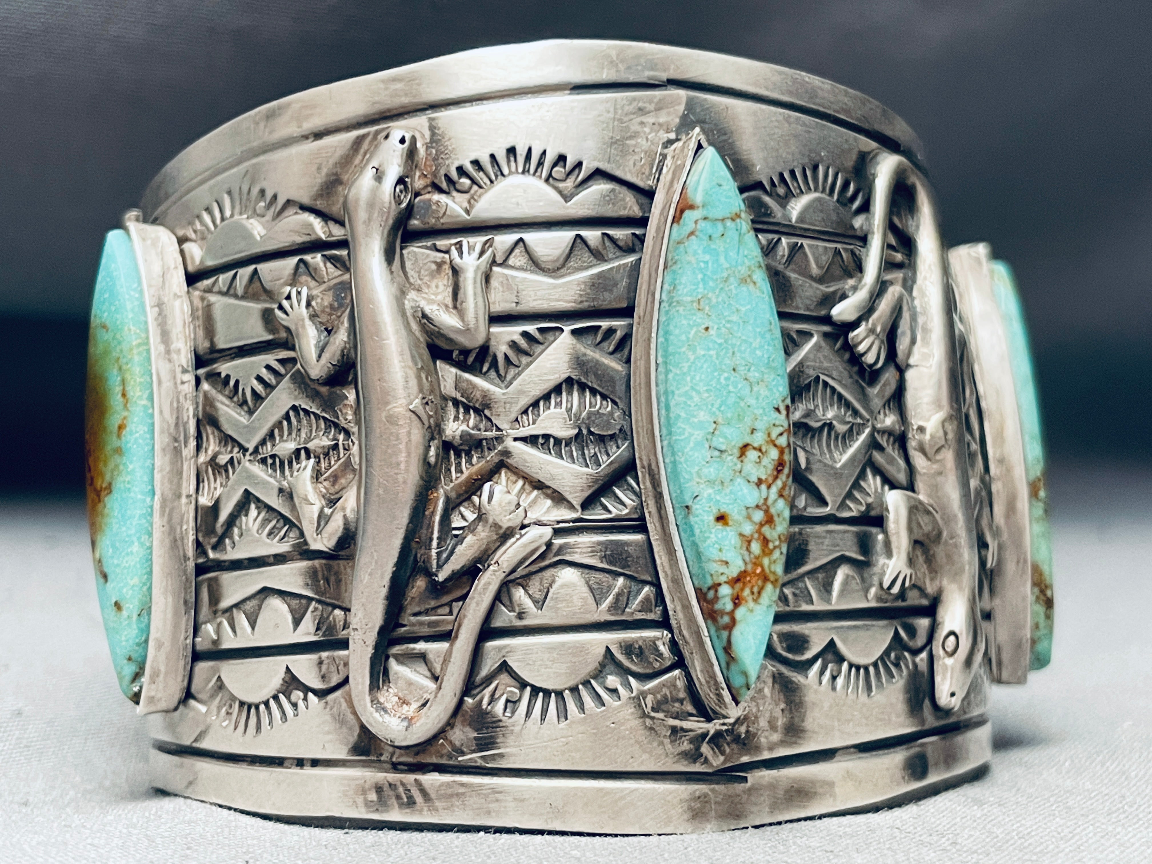 124 Grams Authentic Native American Kewa Green Turquoise Sterling Silver Cuff Bracelet - Handmade Jewelry for Women, Boho Style, Gift for Her, Perfect for Weddings & Special Occasions