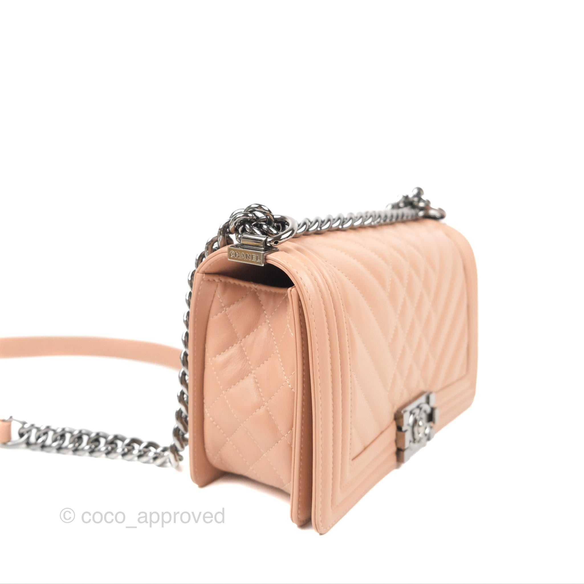 Chanel Chevron & Quilted Medium Boy Bag in Beige Calfskin with Gun Metal Hardware - Luxury Crossbody Bag for Women, Perfect for Date Night & Evening Events