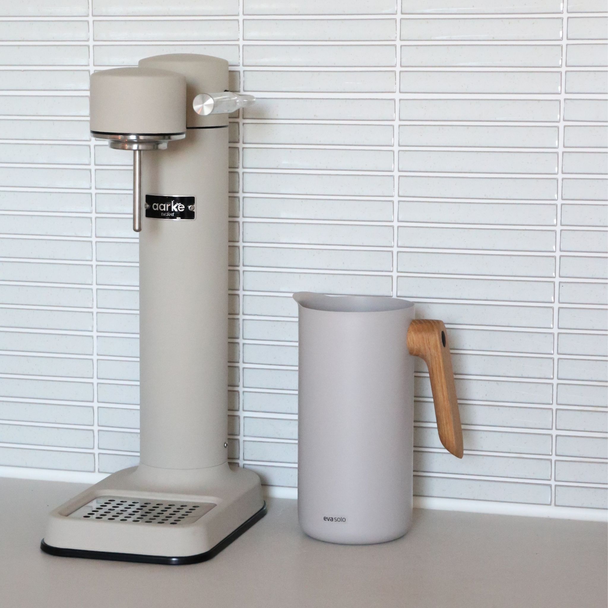 AARKE Carbonator 3 Soda Maker - Premium Home Carbonation System for Sparkling Water & Drinks | Perfect for Kitchen, Office & Entertaining