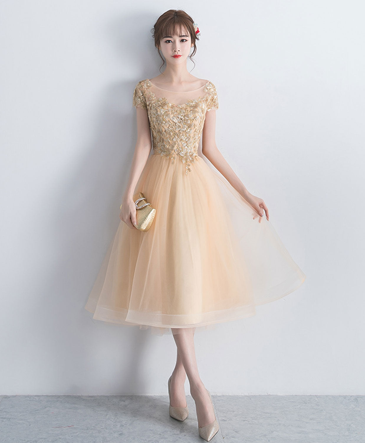 Champagne Lace Short Prom Dress - Elegant Homecoming Party Gown for Teens, Sweetheart Neckline & Flowy Skirt | Perfect for Prom Night, Homecoming Dance & Special Occasions