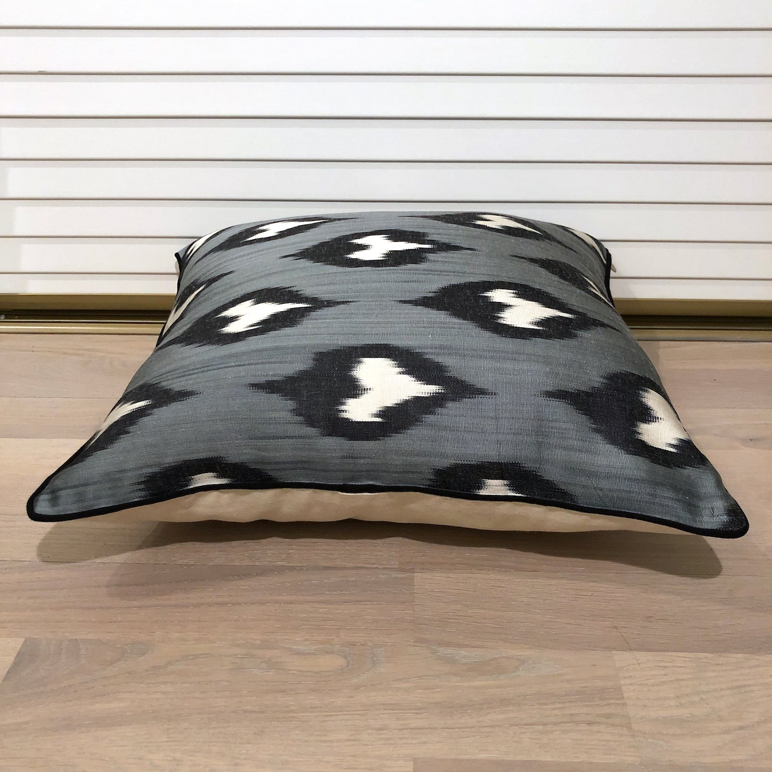 Luxury Silk Ikat Cushion Cover - Silver Fox Pattern Decorative Throw Pillow for Sofa, Bed & Home Decor | Elegant Bohemian Style Accent Pillow for Living Room, Bedroom & Office